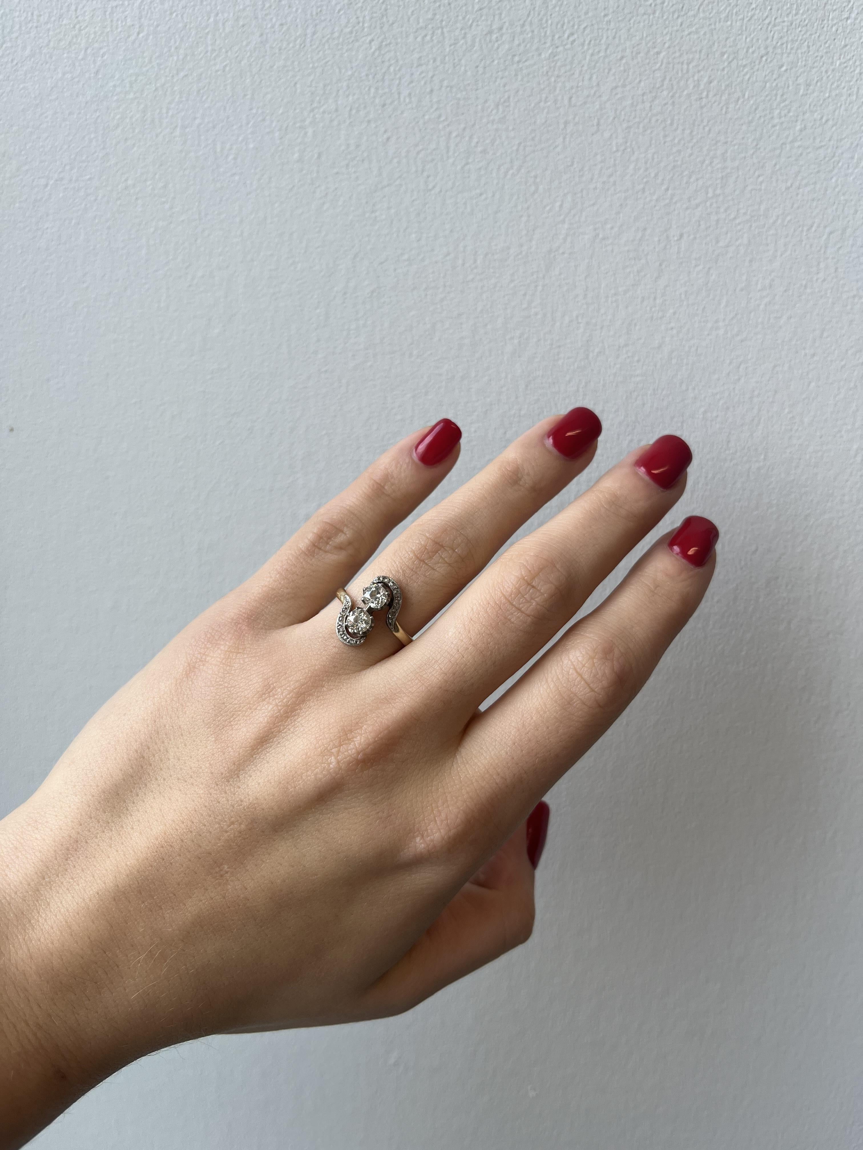 French Victorian 18 Karat Toi Et Moi Bypass Diamond Ring For Sale 2