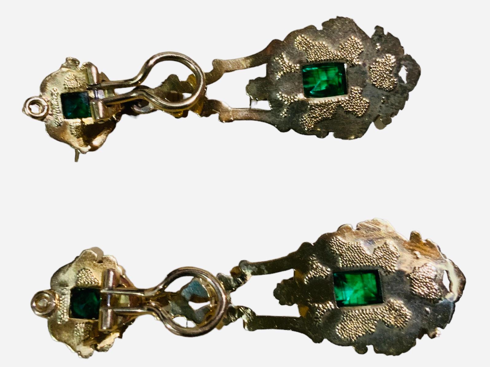 French Victorian 18K Gold Green Glass Pair Of Drop Earrings  For Sale 7