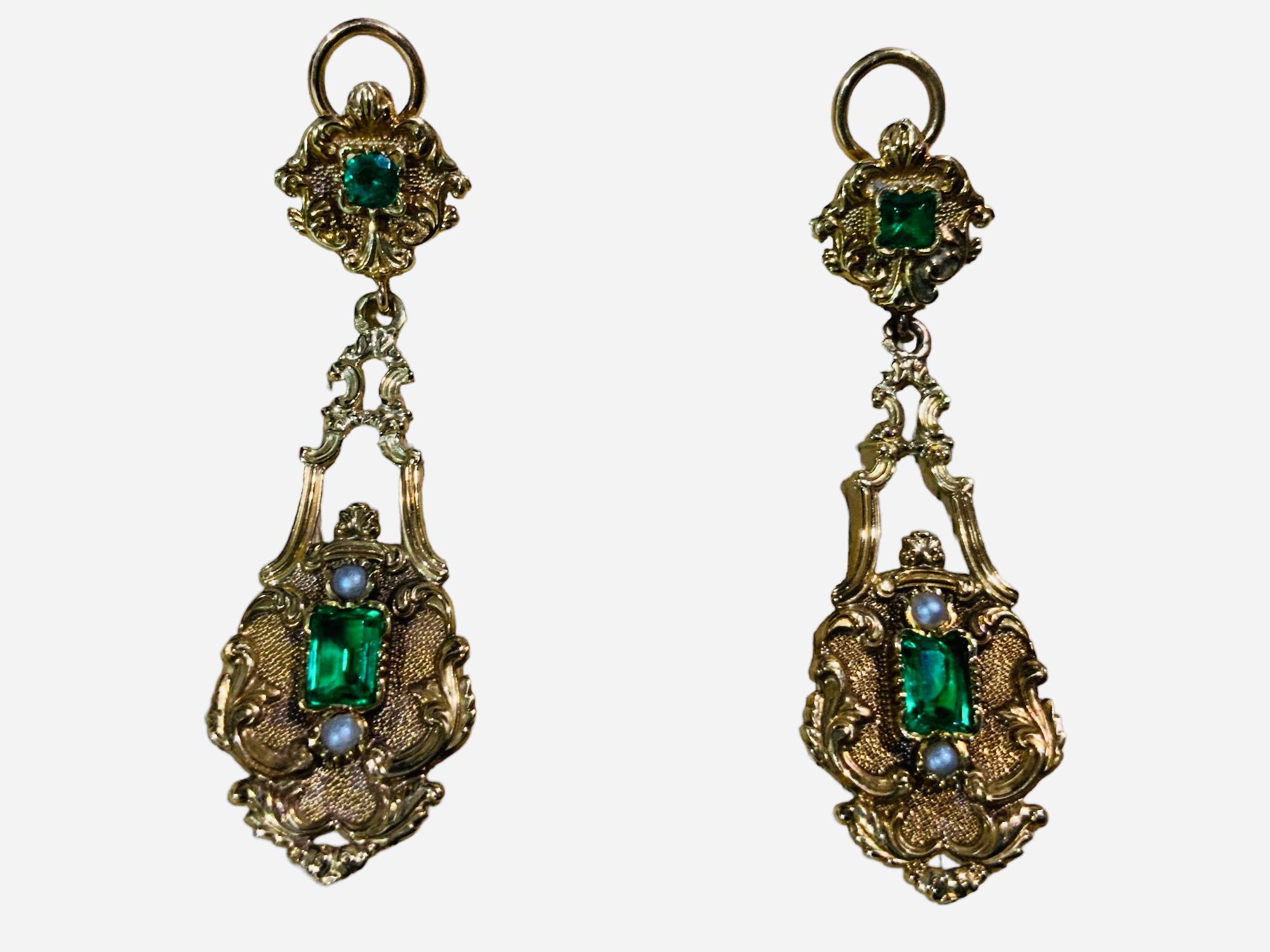 French Victorian 18K Gold Green Glass Pair Of Drop Earrings  For Sale 4