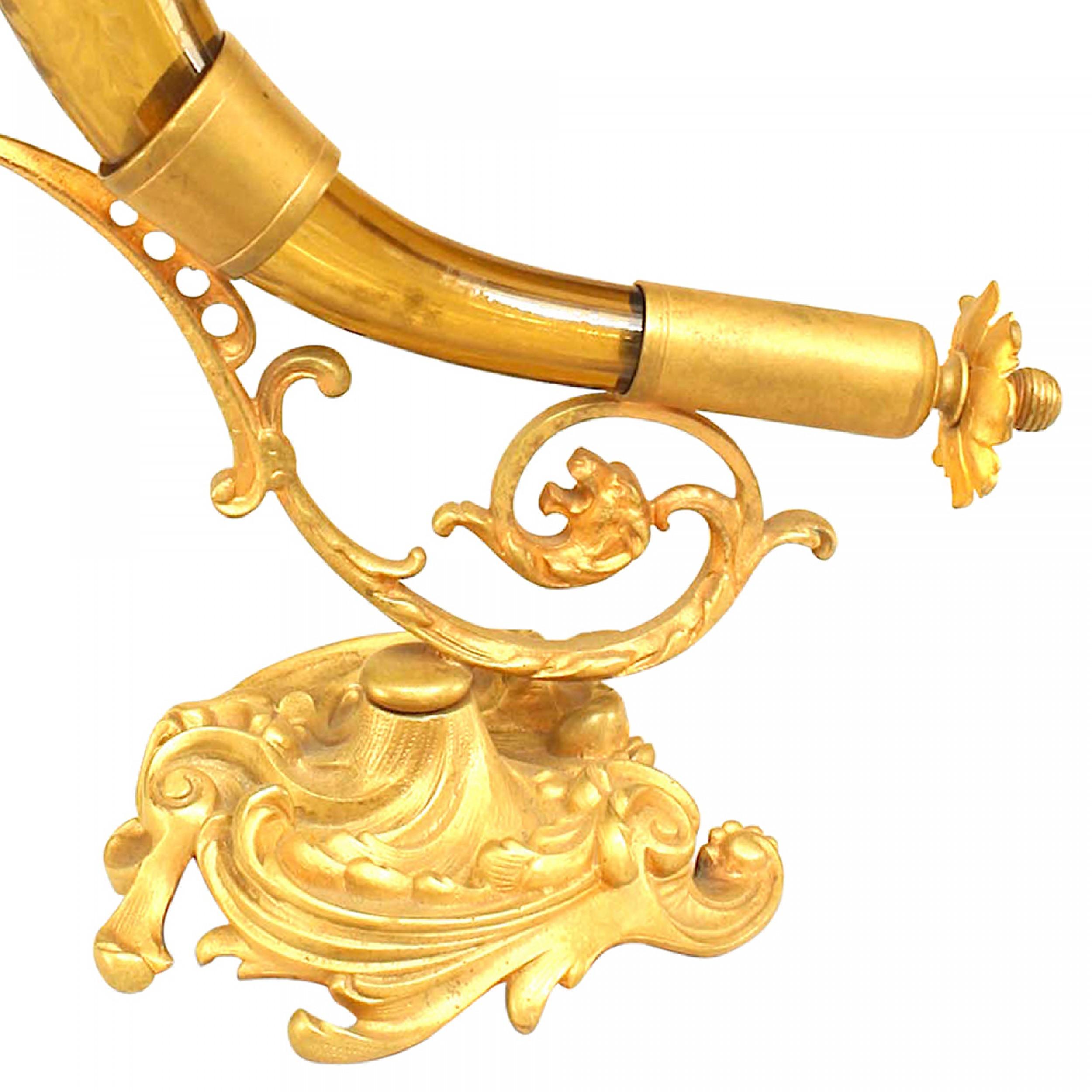 French Victorian Amber Crystal Vase In Good Condition For Sale In Queens, NY
