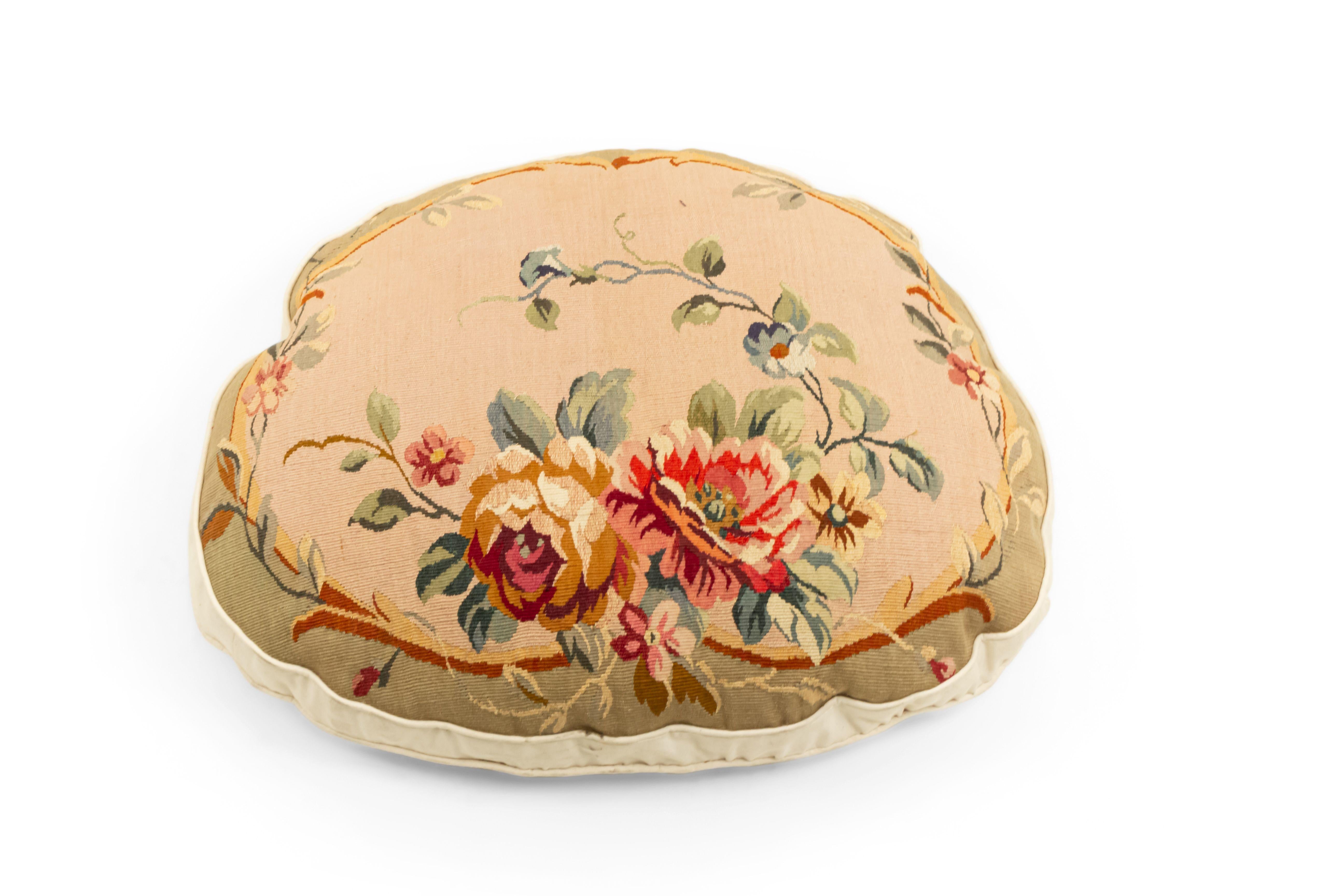 French Victorian Aubusson Pillow with Floral Design For Sale 3