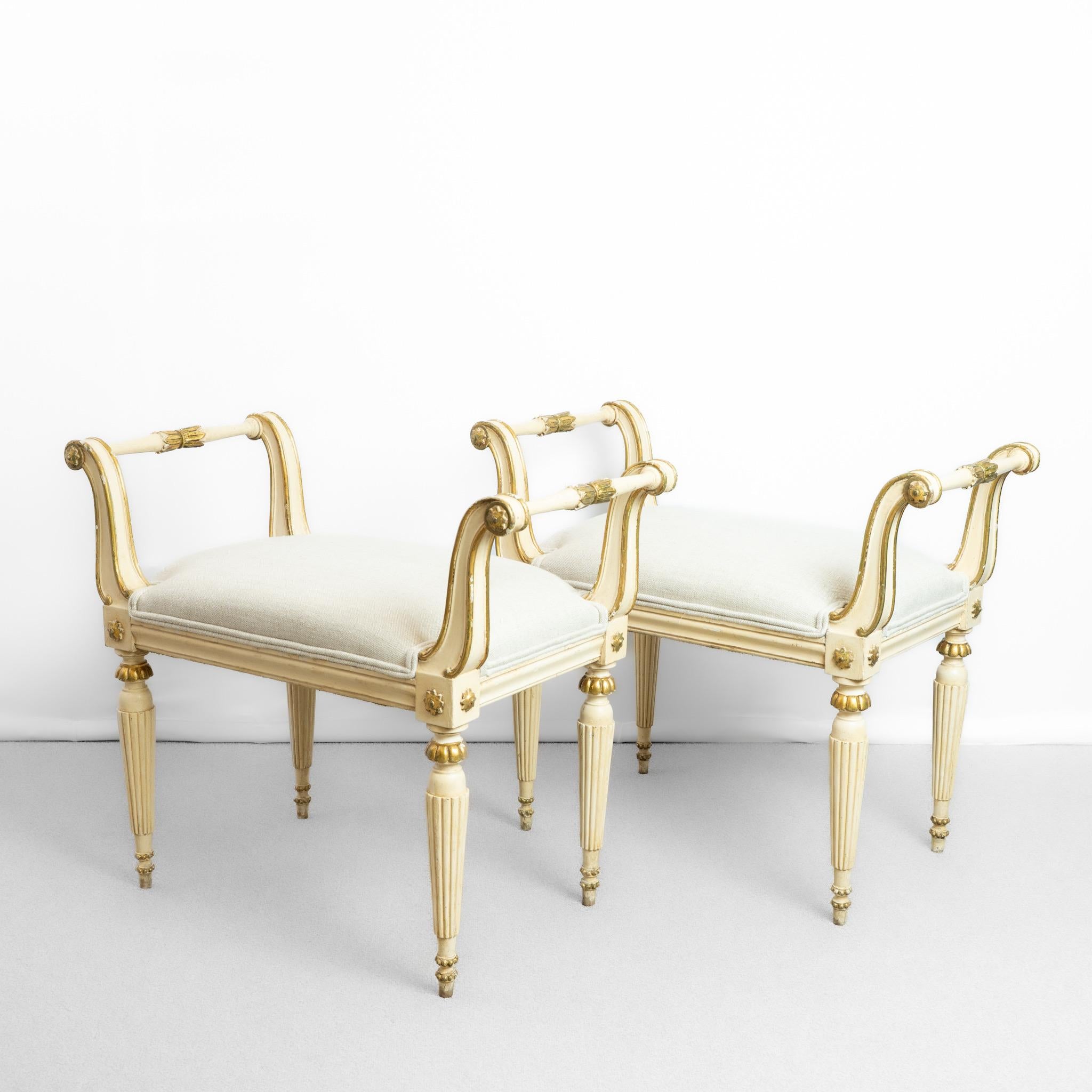 A. Hall alto e vittoriano in bambù.
Con specchio a forma di diamante ad altezza testa, ganci per cappotti e cappelli e portaombrelli.

Francia, circa 1900.

Altezza - 194 cm
Larghezza - 61 cm
Profondità - 34 cm
Per favore, scrivete un messaggio se