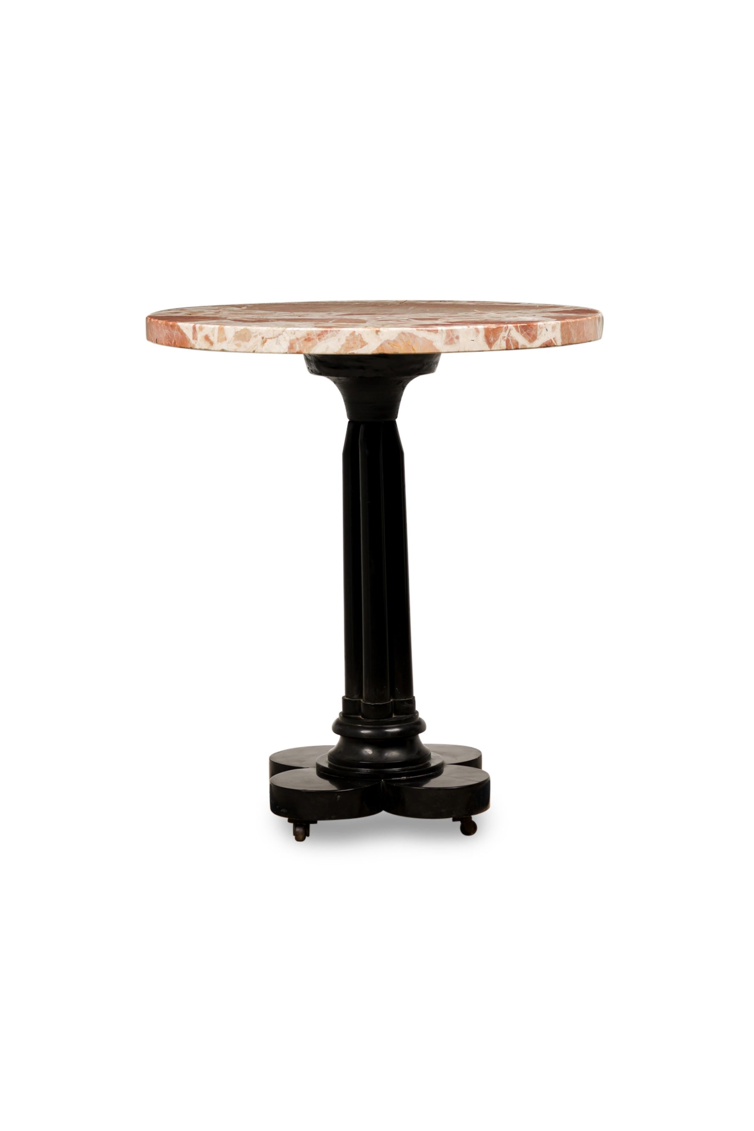 Mesa auxiliar Victoriana Francesa Floral de Mármol Negro Hecho a mano en venta