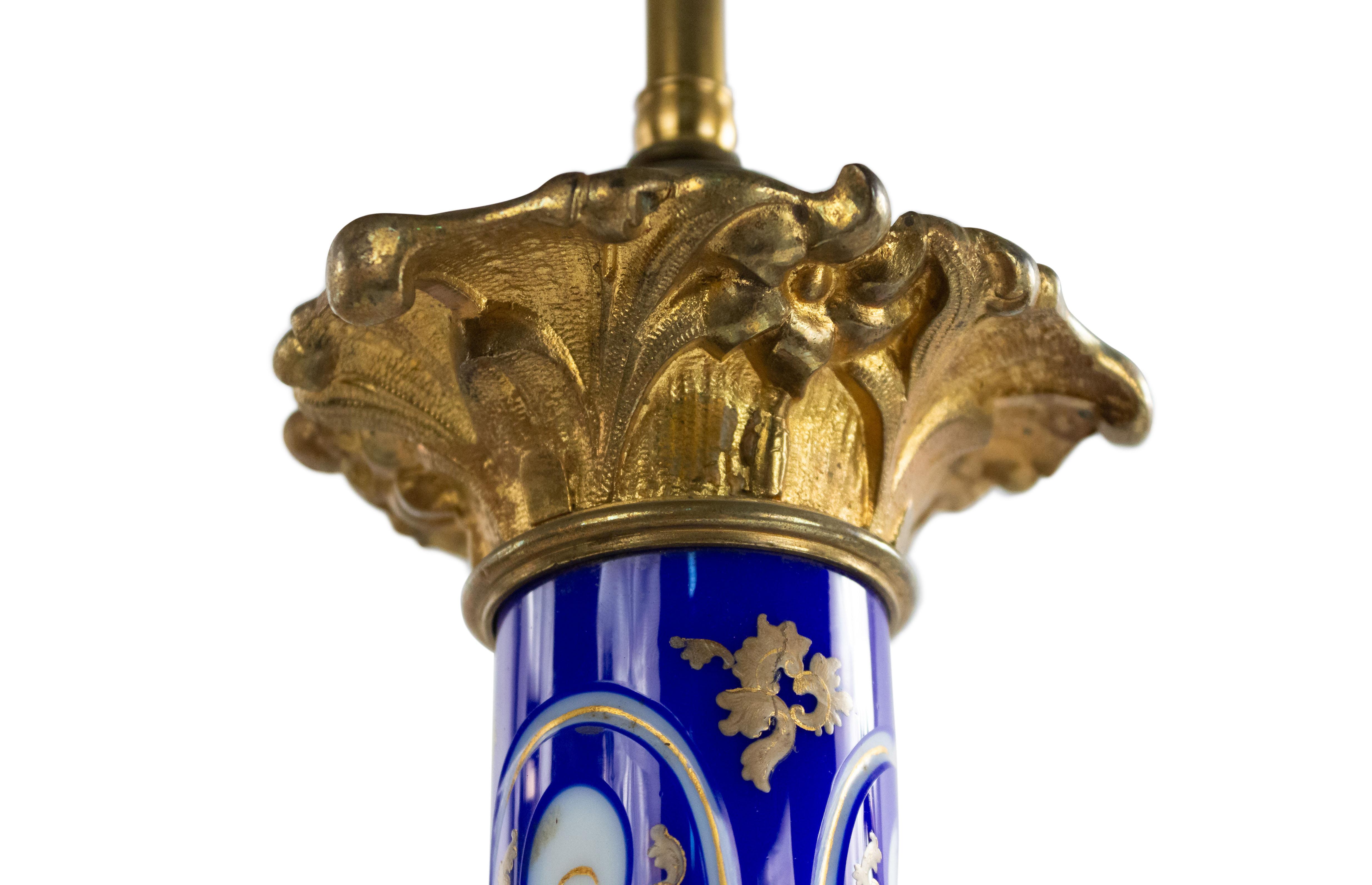 French Victorian Glass and Bronze Table Lamp In Good Condition For Sale In New York, NY