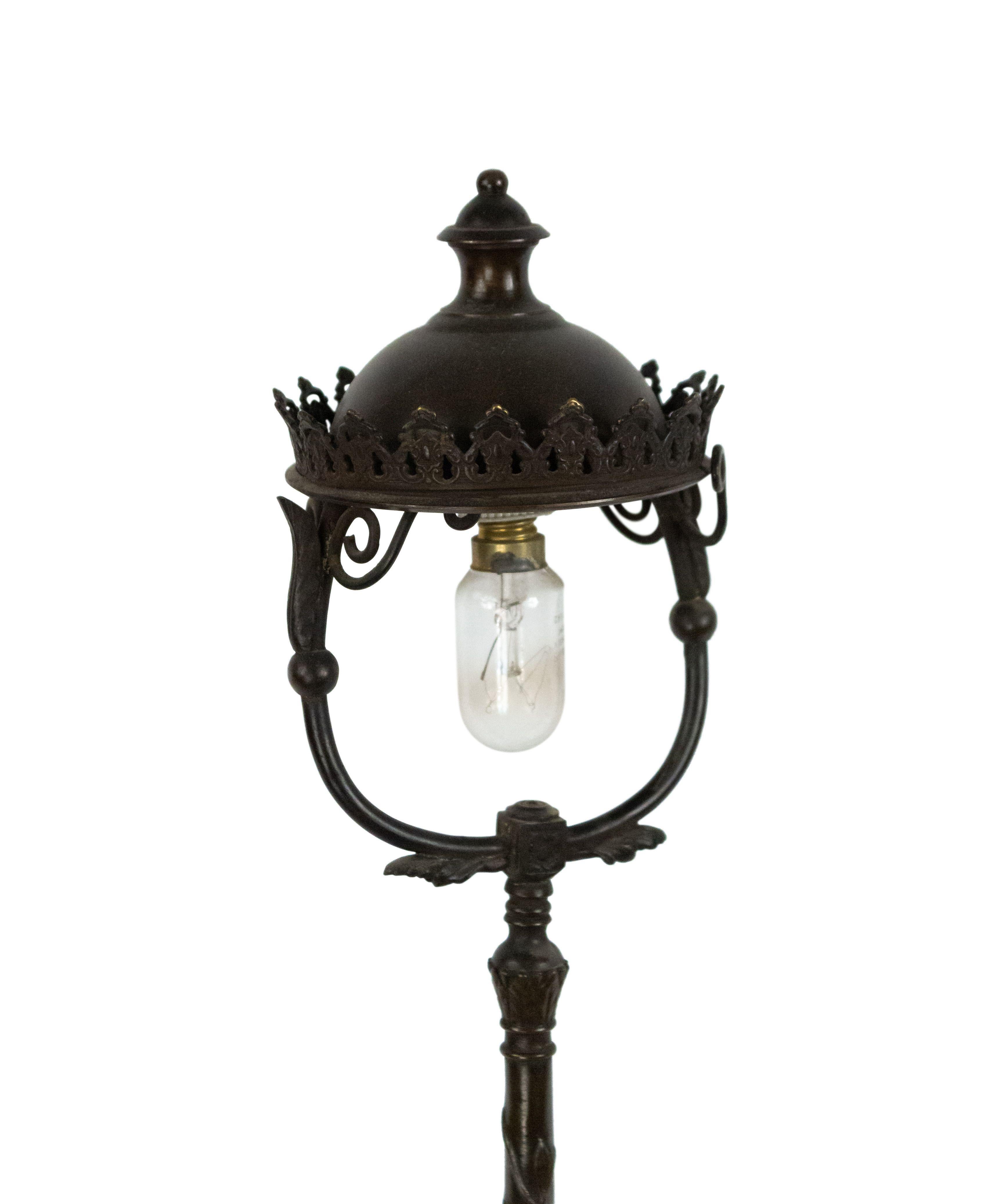 French Victorian Bronze Figural Table Lamp For Sale 2