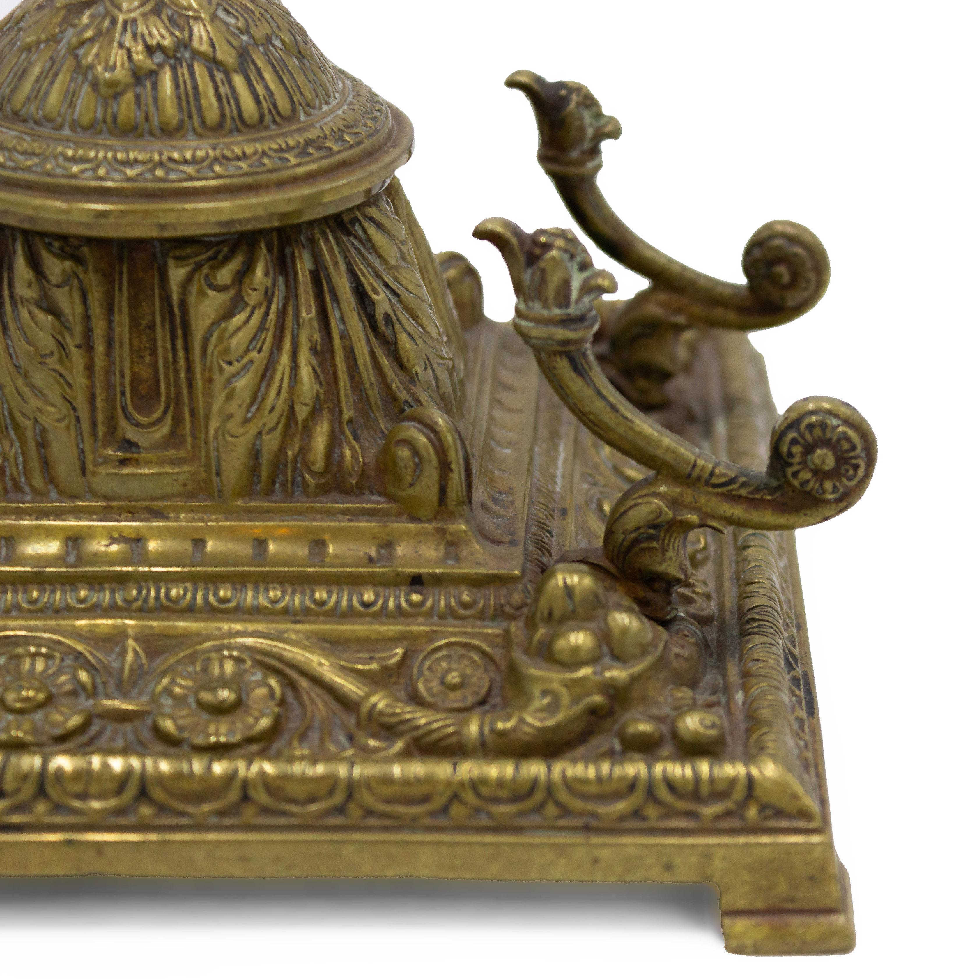 French Victorian Bronze Inkwell In Good Condition For Sale In New York, NY