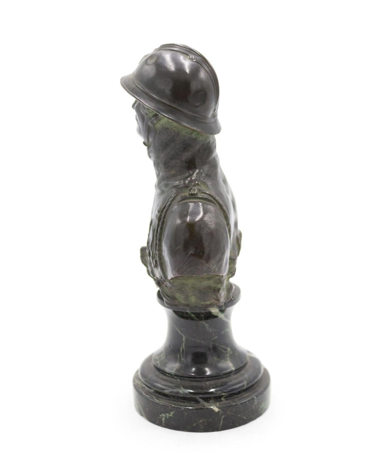 Vittoriano Busto di soldato francese vittoriano in bronzo in vendita