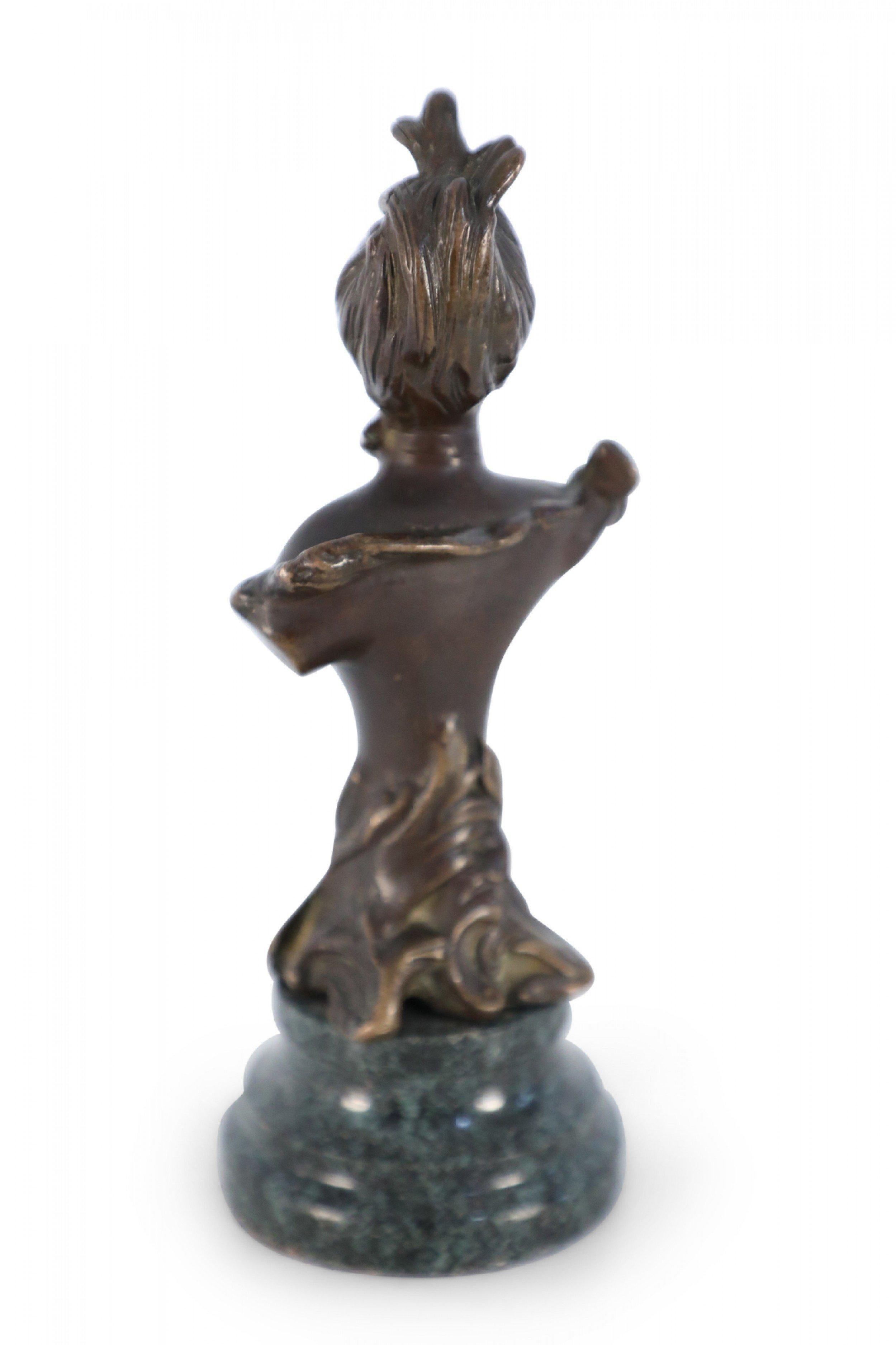 French Victorian Bust form Bronze and Marble Paperweight In Good Condition For Sale In New York, NY