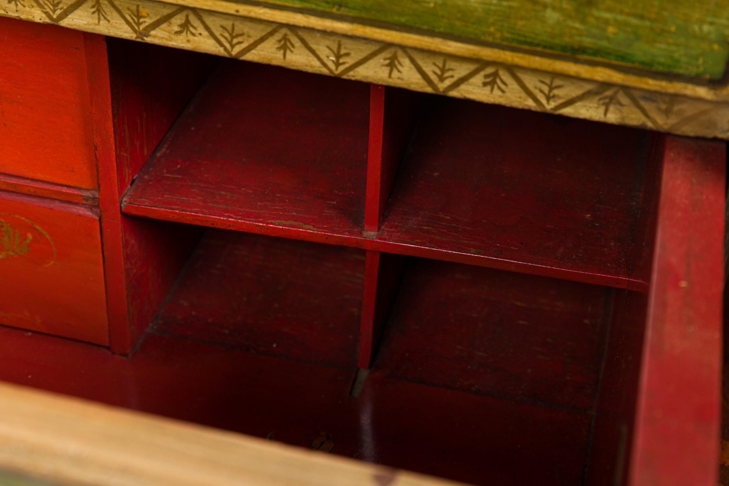 French Victorian Chinoiserie Gilt, Painted, and Lacquered 6-Drawer Chest Dresser For Sale 7