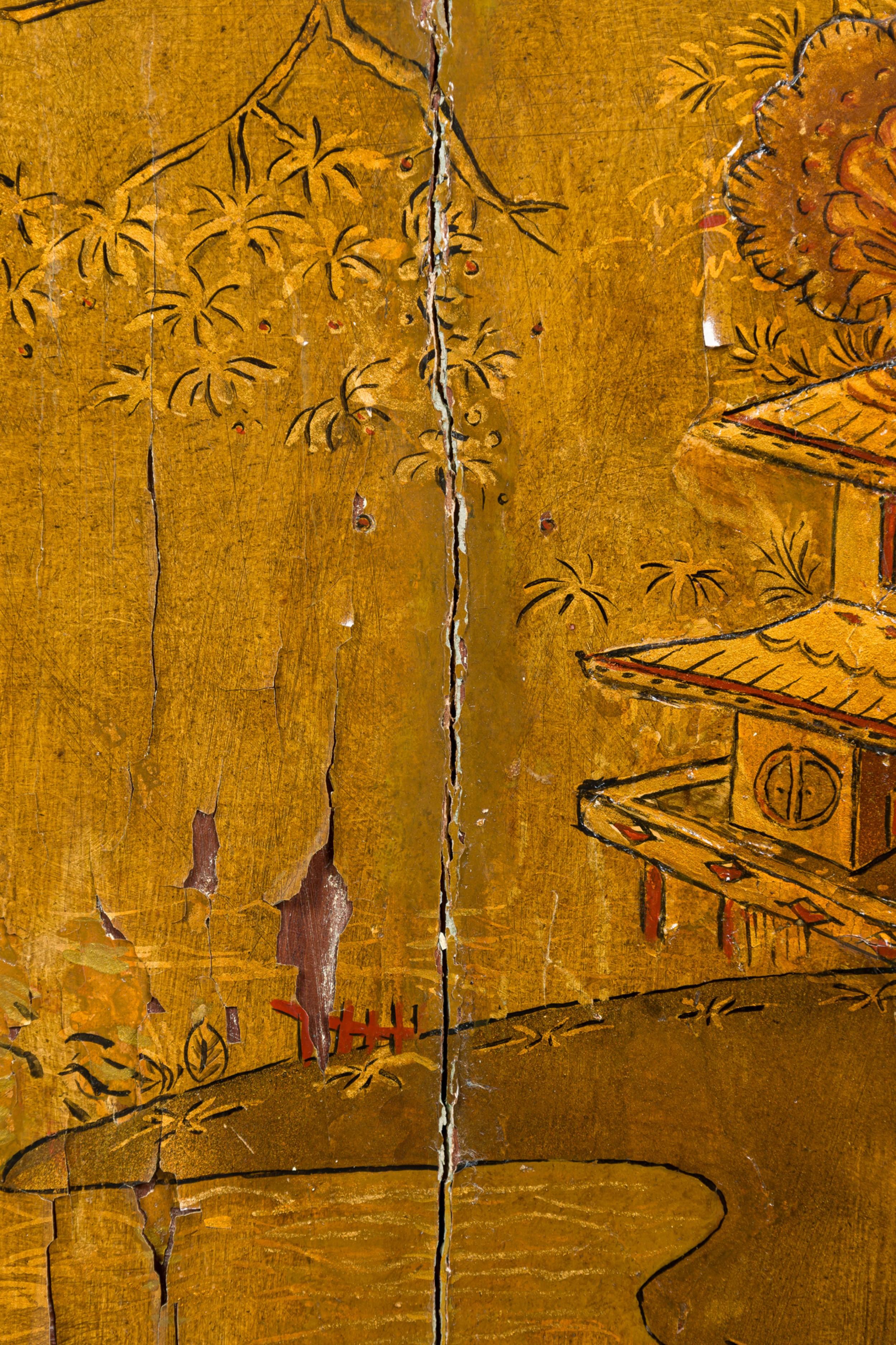 French Victorian Chinoiserie Gilt, Painted, and Lacquered 6-Drawer Chest Dresser For Sale 13