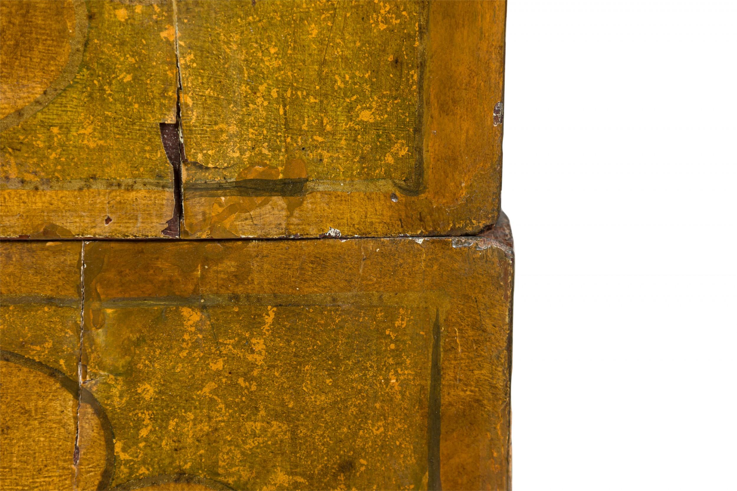 French Victorian Chinoiserie Gilt, Painted, and Lacquered 6-Drawer Chest Dresser For Sale 14