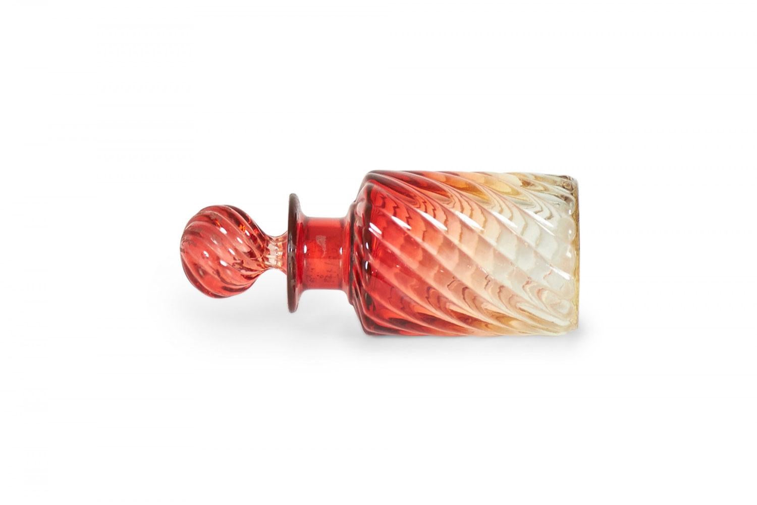 Bottiglie di profumo in cristallo Baccarat in stile vittoriano francese in vendita 1