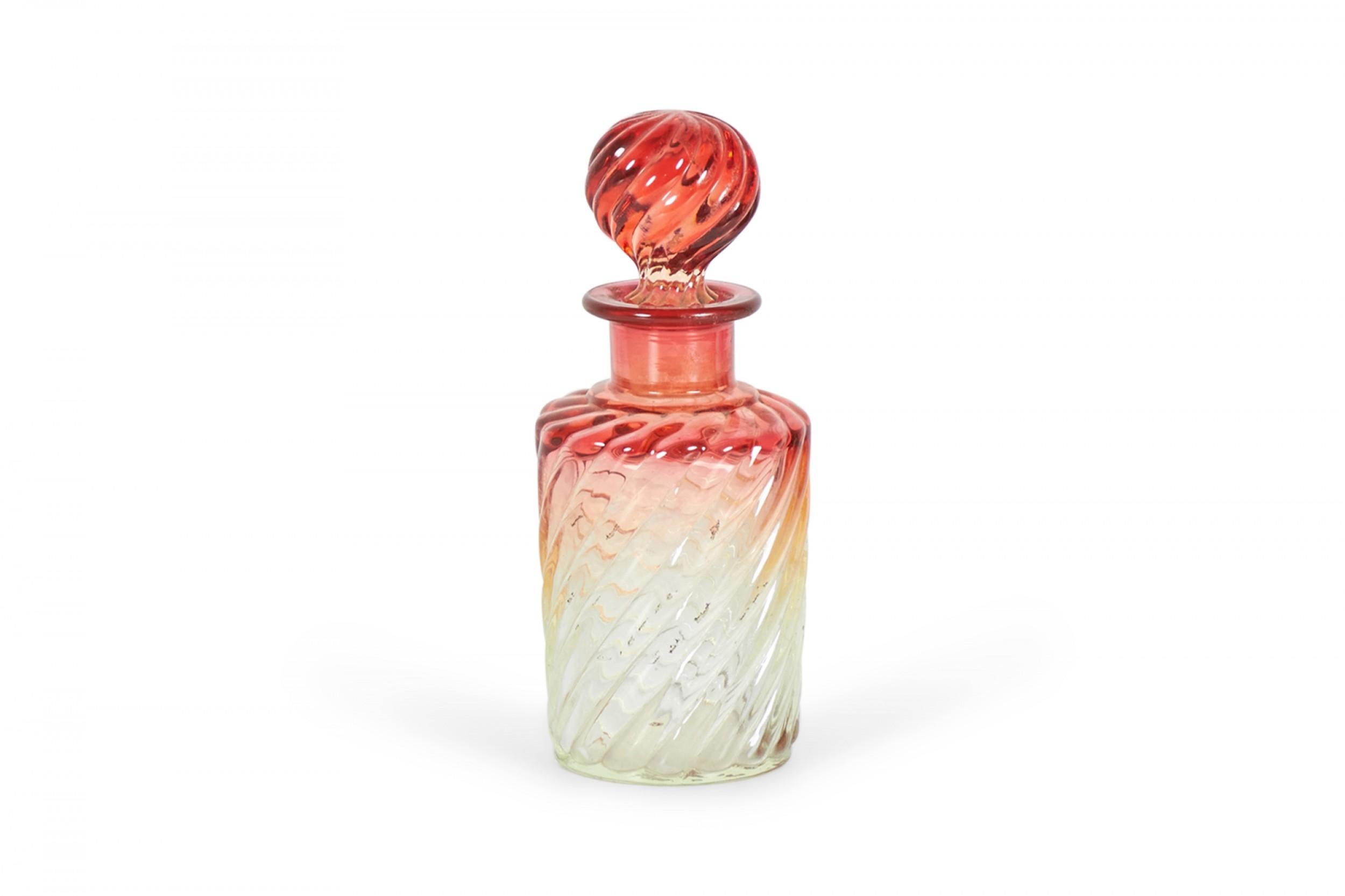 Bottiglie di profumo in cristallo Baccarat in stile vittoriano francese in vendita 1