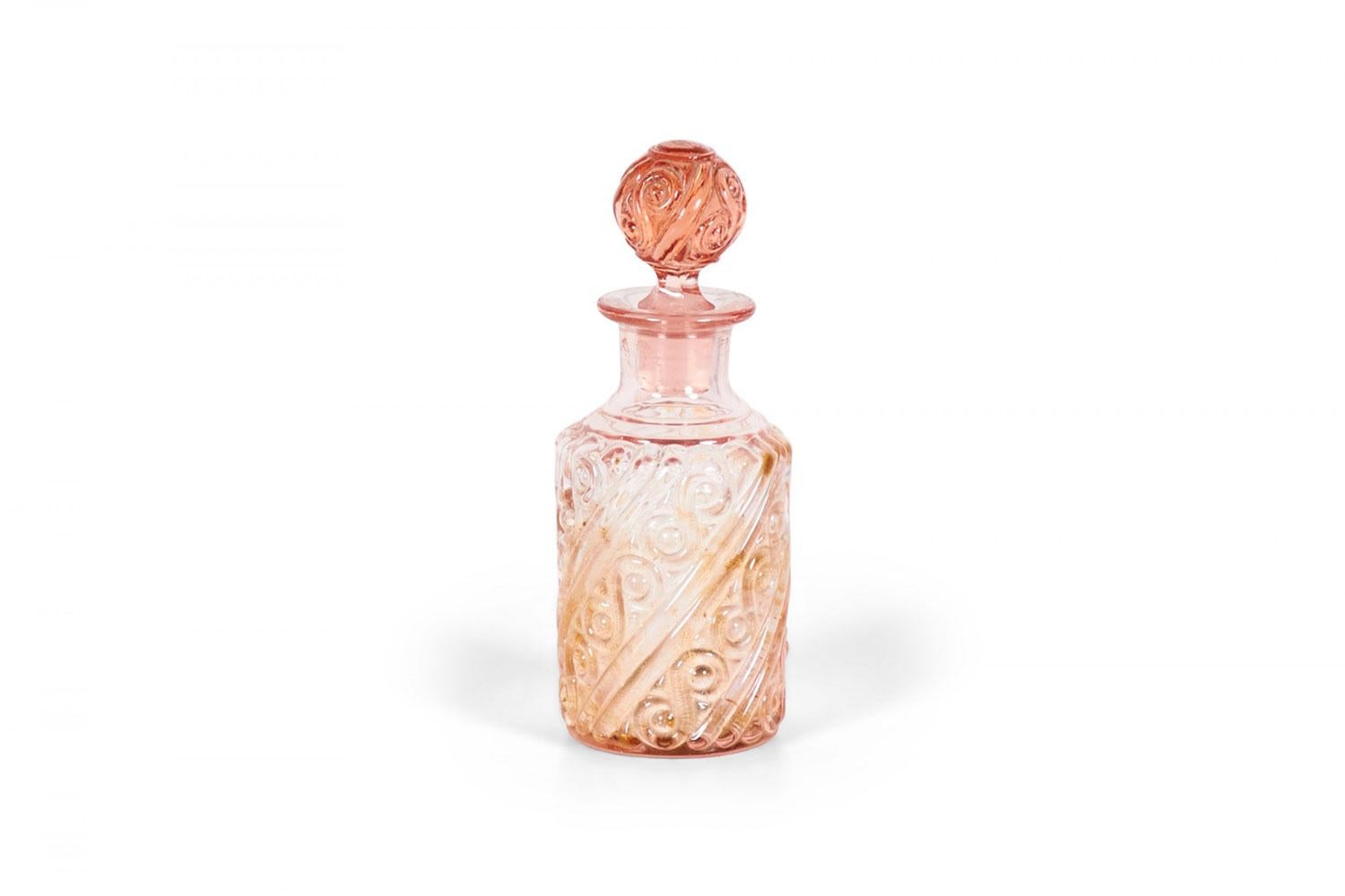 Frasco de perfume victoriano francés de cristal de arándano rojo Victoriano en venta