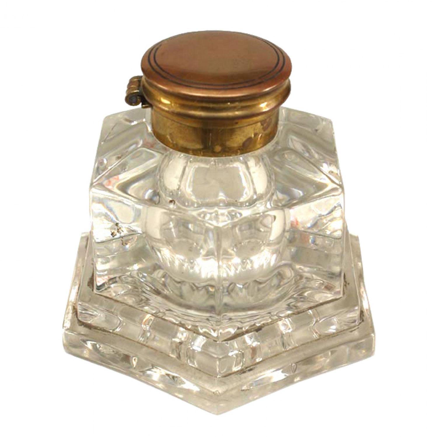French Victorian Crystal and Marble Inkwell (Viktorianisch) im Angebot