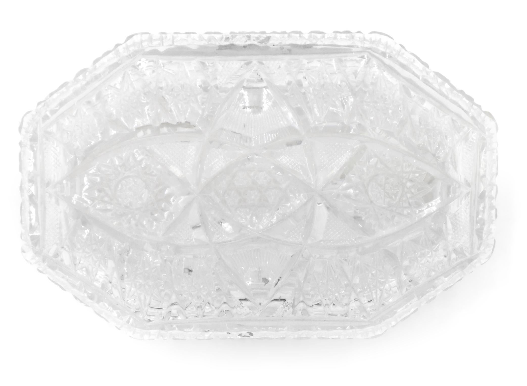 French Victorian Crystal Box In Good Condition For Sale In Queens, NY