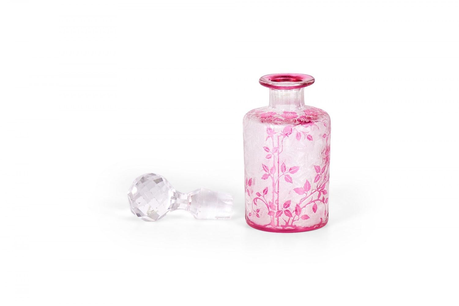 Realizzato con acquaforte French Victorian Crystal Perfume Bottle in vendita