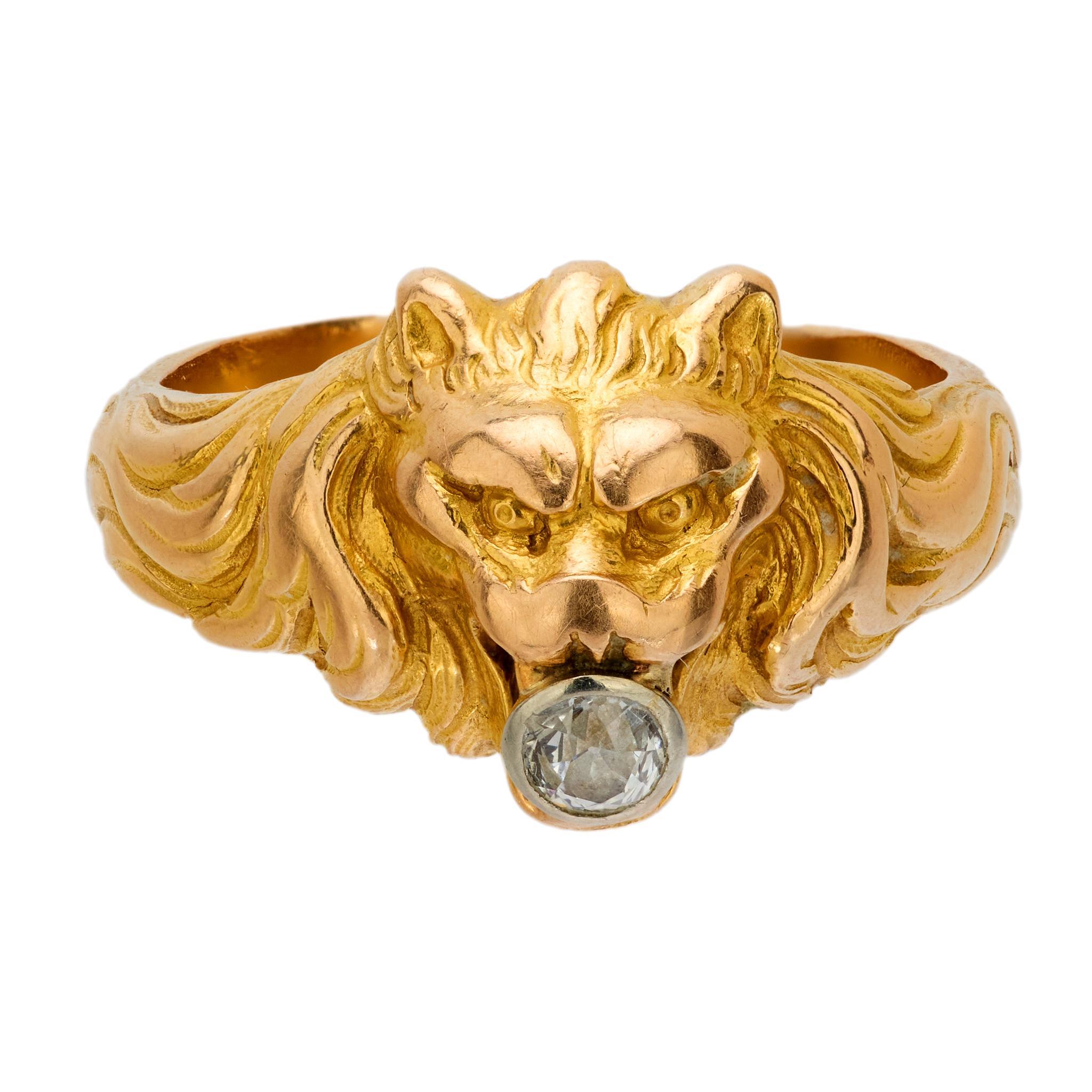 Old European Cut French Victorian diamond 18k yellow gold lion ring