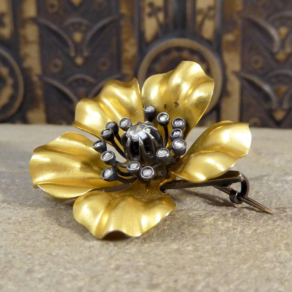 French Victorian Diamond Set Flower Brooch in 18 Carat Gold and Silver In Good Condition In Yorkshire, West Yorkshire