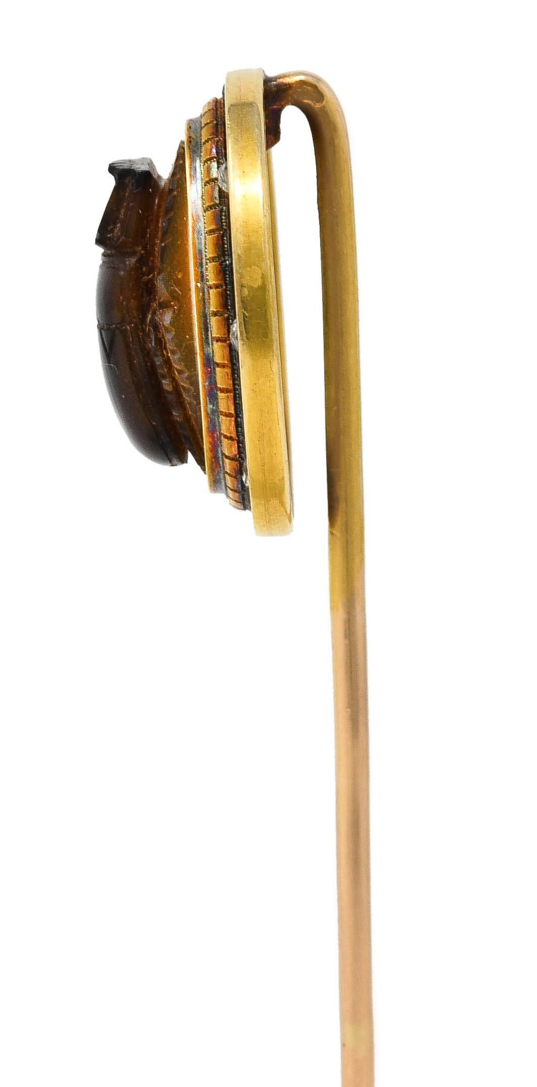 Oval Cut French Victorian Egyptian Revival Diamond Agate 18 Karat Gold Scarab Stickpin For Sale