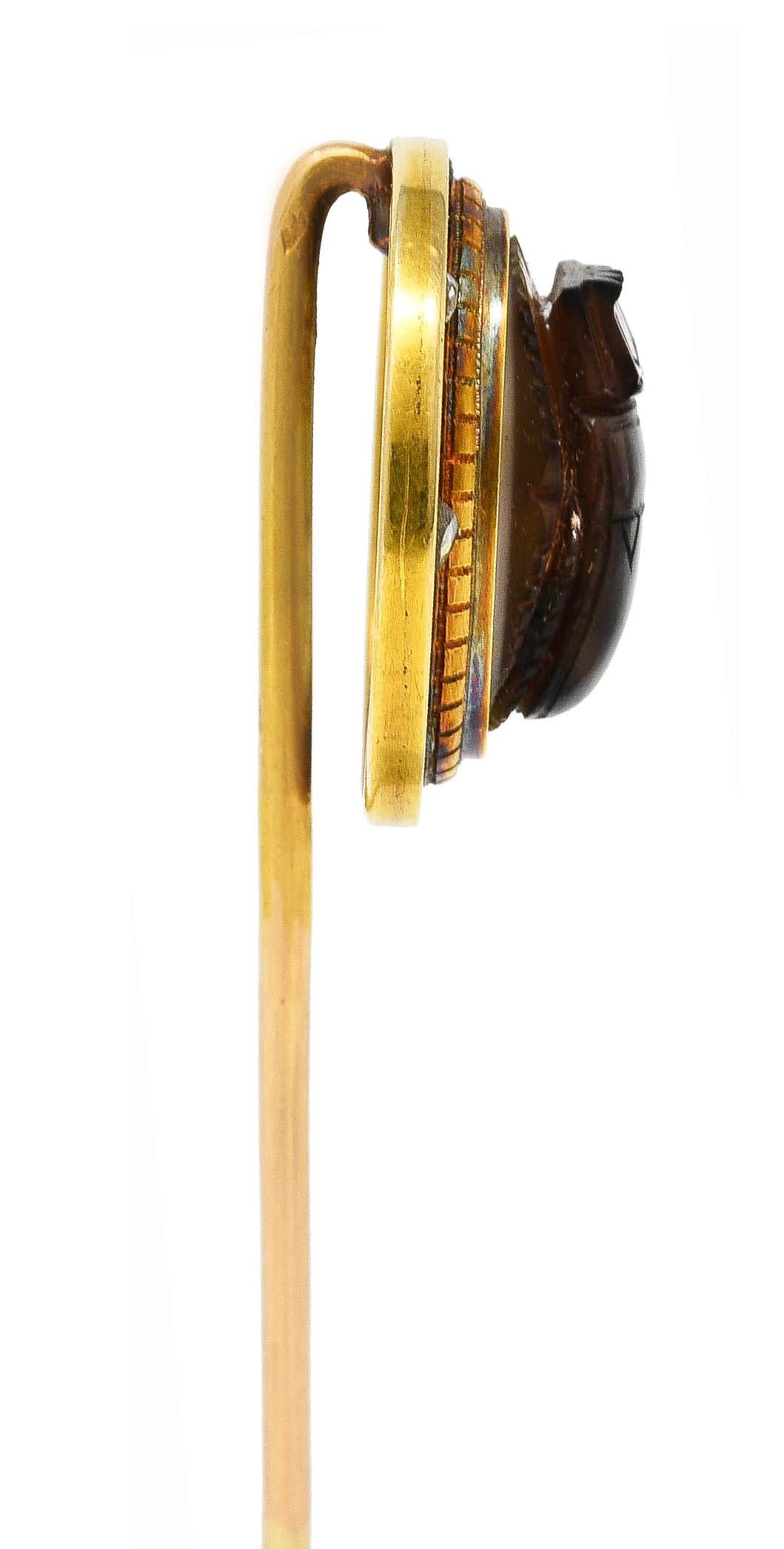 Alfiler escarabajo de oro de 18 quilates de ágata diamantada del renacimiento egipcio victoriano francés en Excelente estado para la venta en Philadelphia, PA
