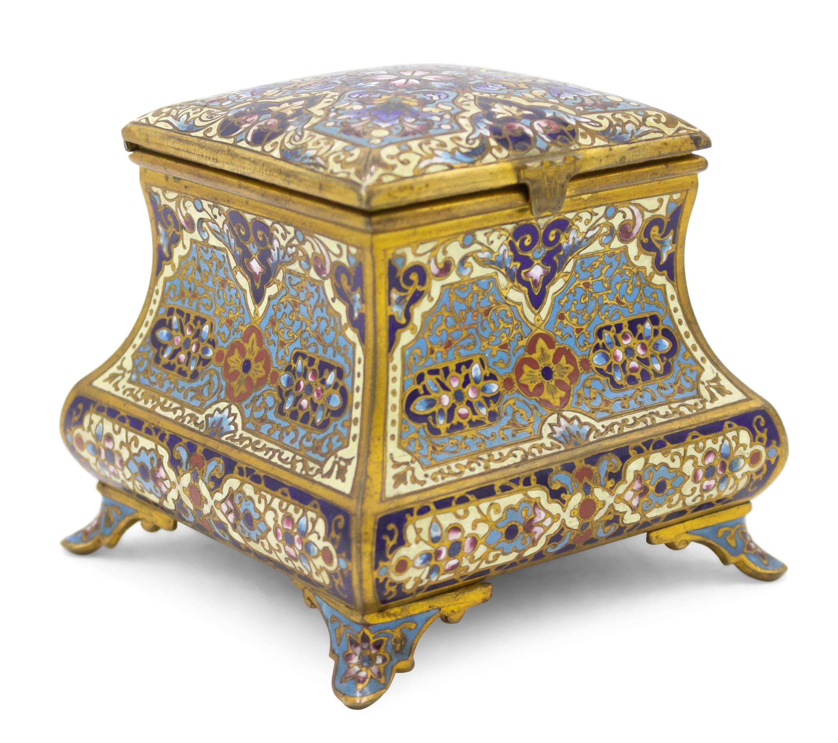 French Victorian Enamel Box In Good Condition For Sale In New York, NY