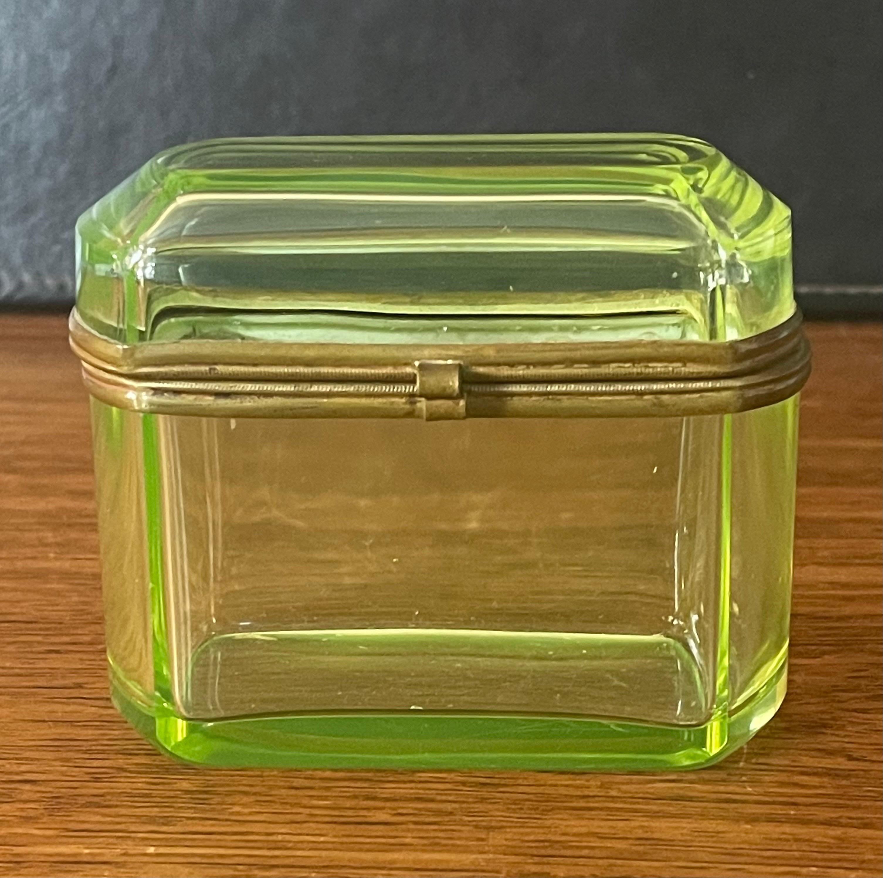 French Victorian Era Vaseline Green Glass Lidded Trinket Box 3