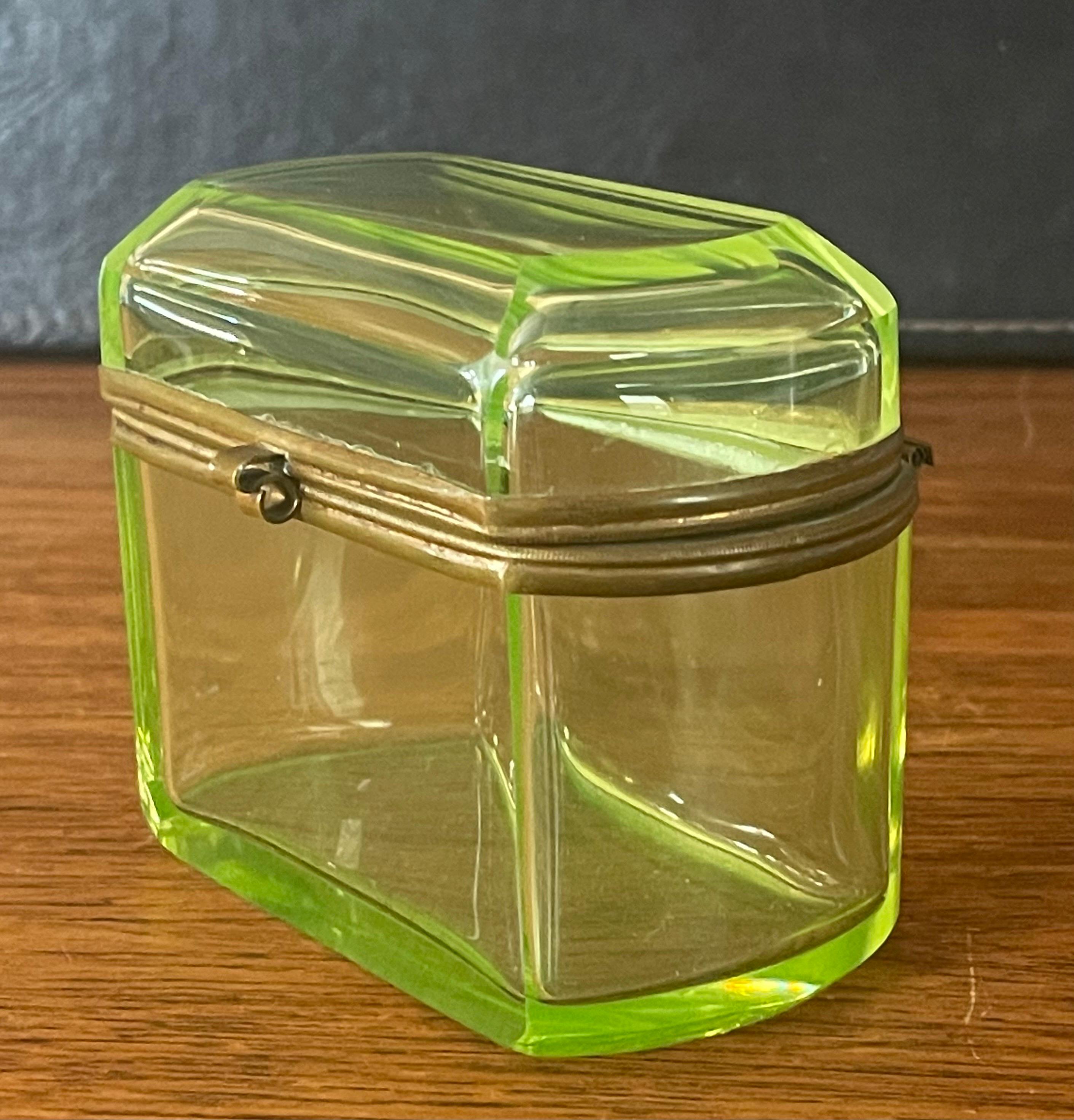 French Victorian Era Vaseline Green Glass Lidded Trinket Box 3