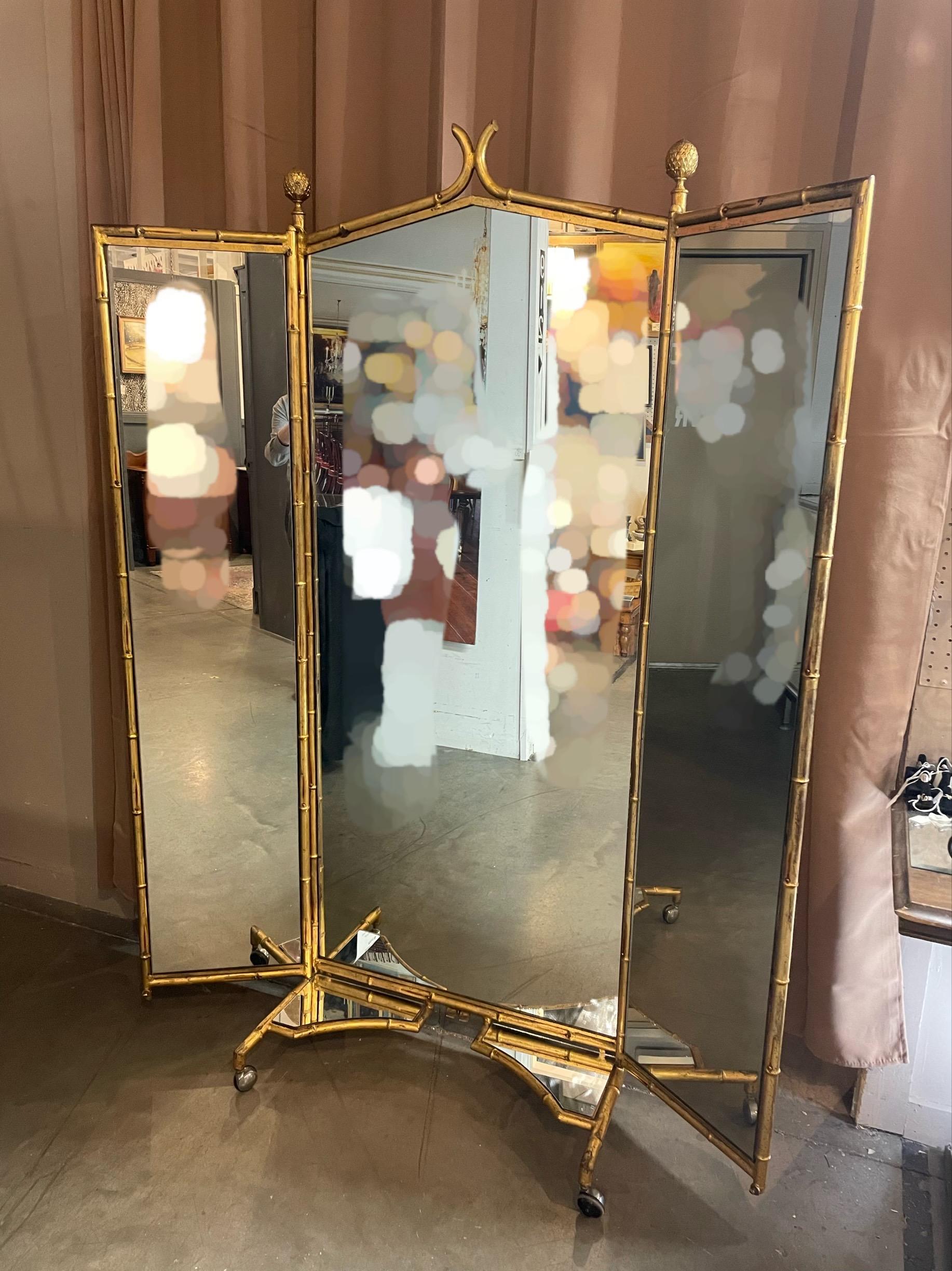 Triptyque miroir de style victorien français triptyque en faux bambou en vente 4