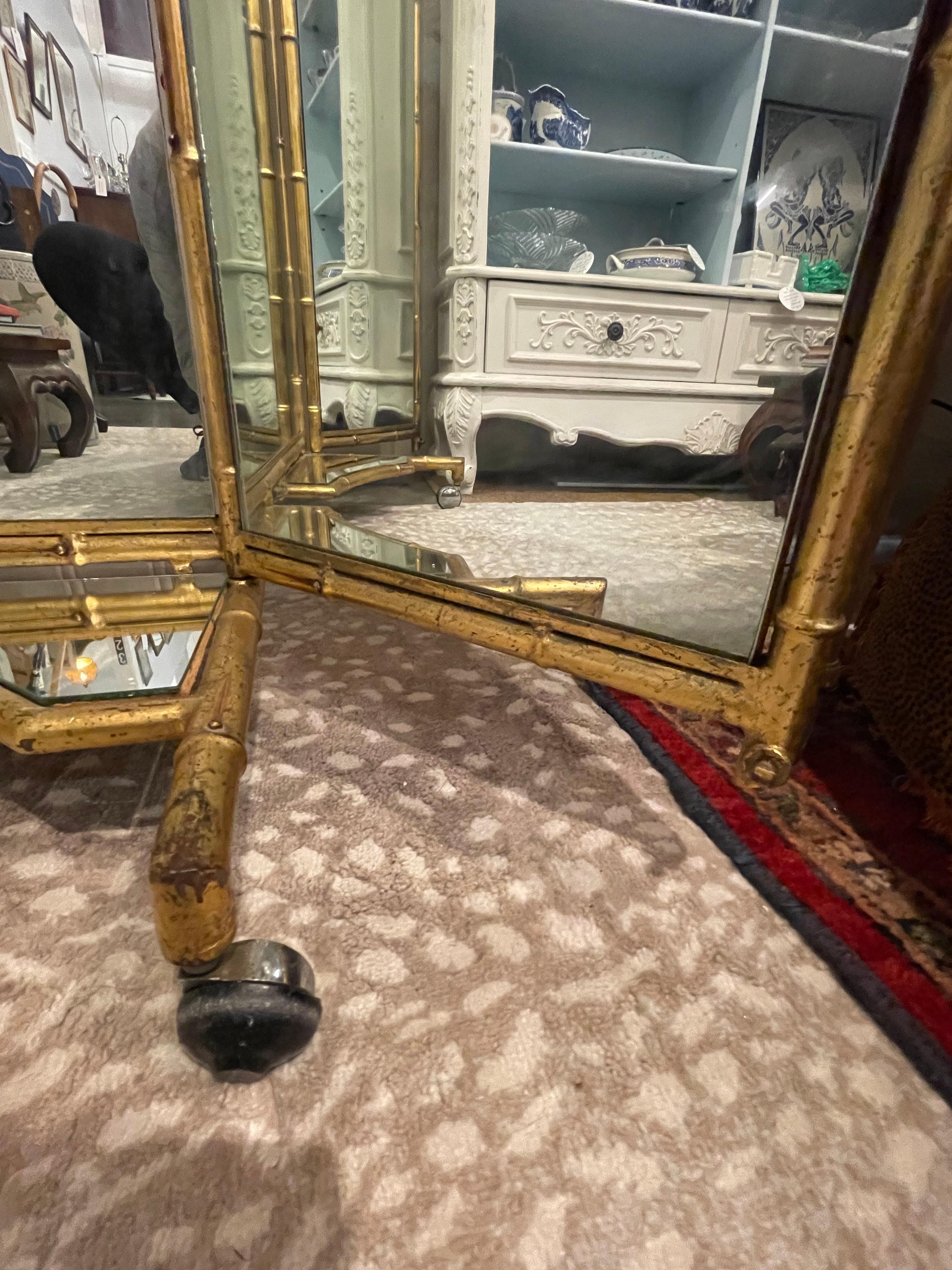 XIXe siècle Triptyque miroir de style victorien français triptyque en faux bambou en vente