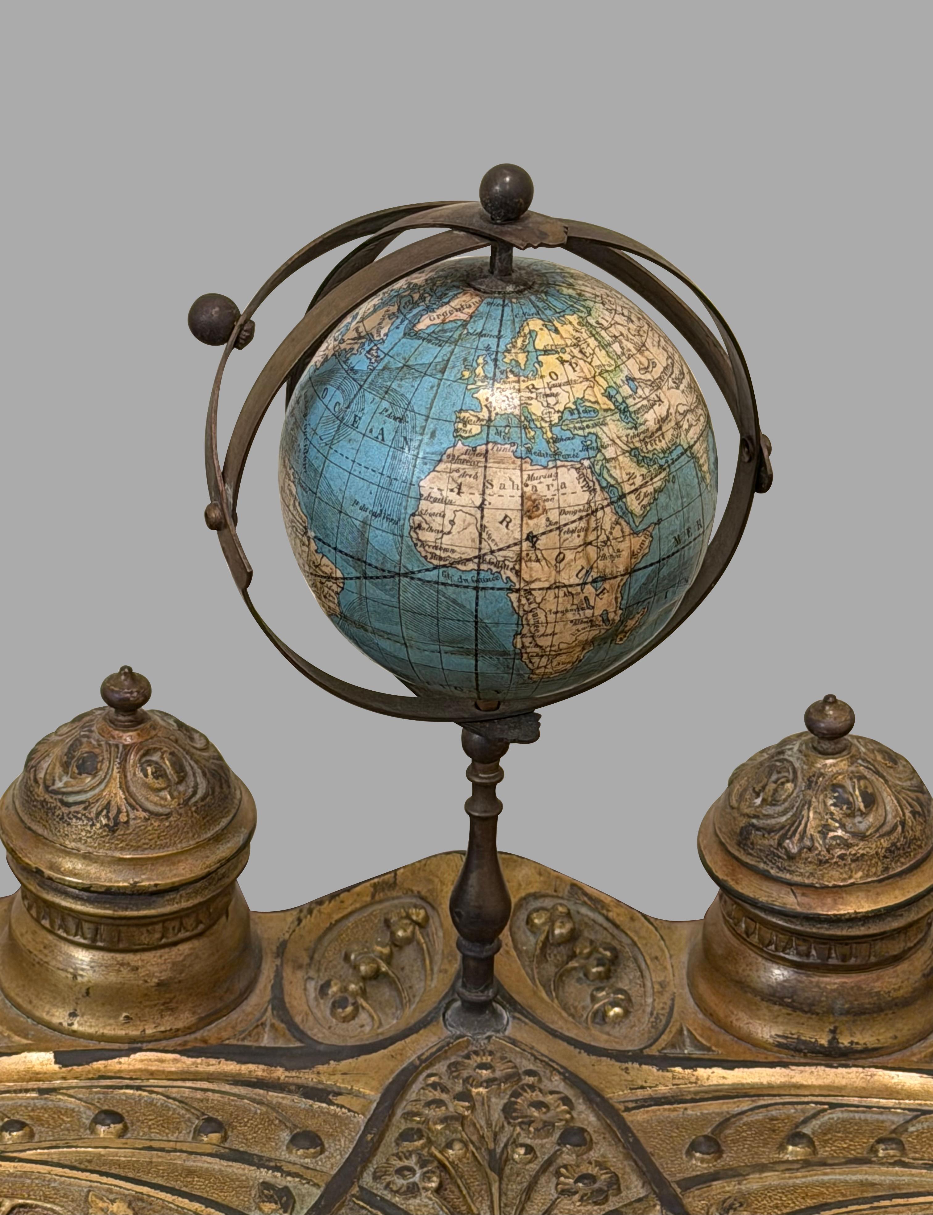 Art Nouveau French Victorian Gilt Brass Desk Set with globe in vendita