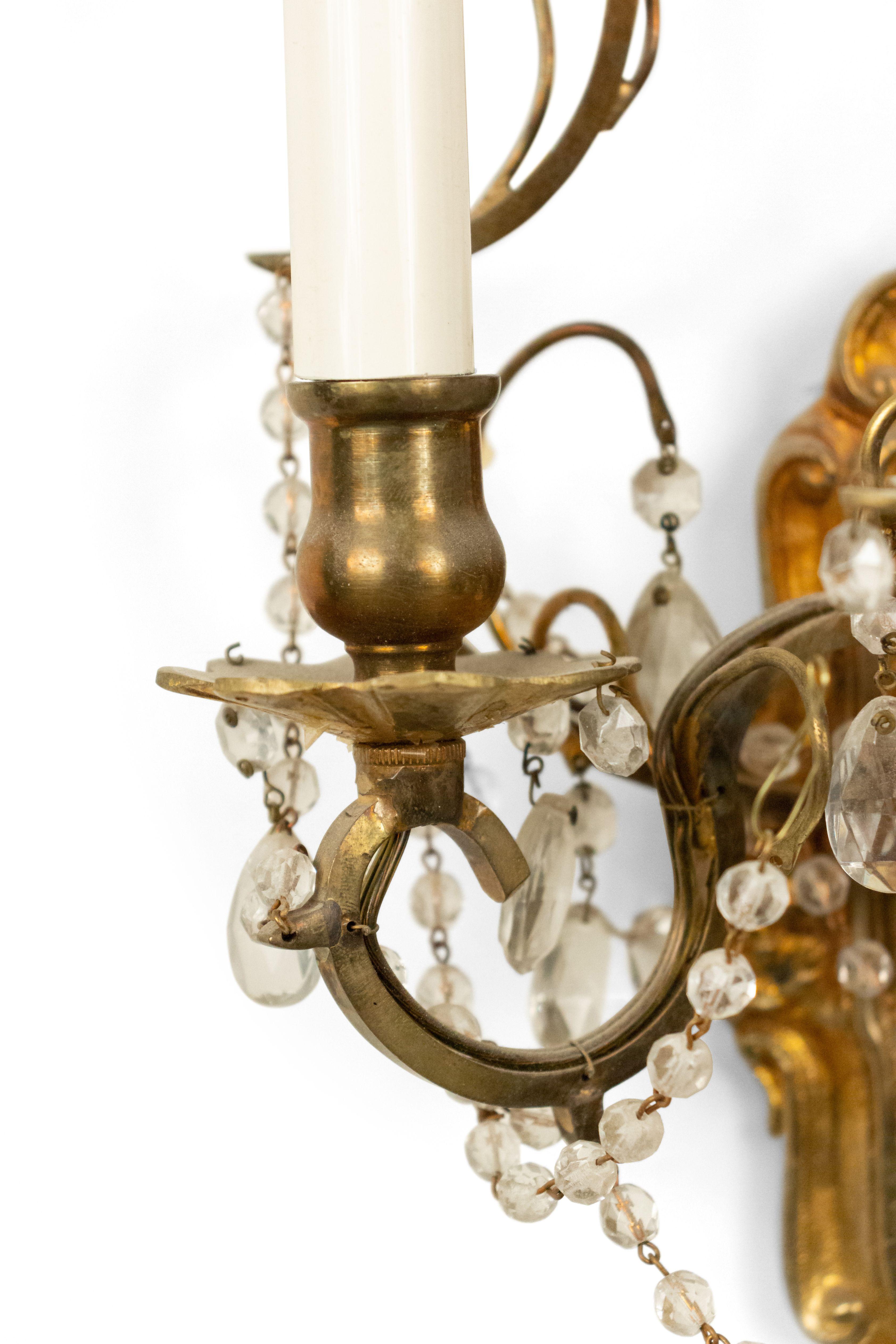 20th Century French Victorian Gilt Bronze and Crystal Wall Sconce For Sale