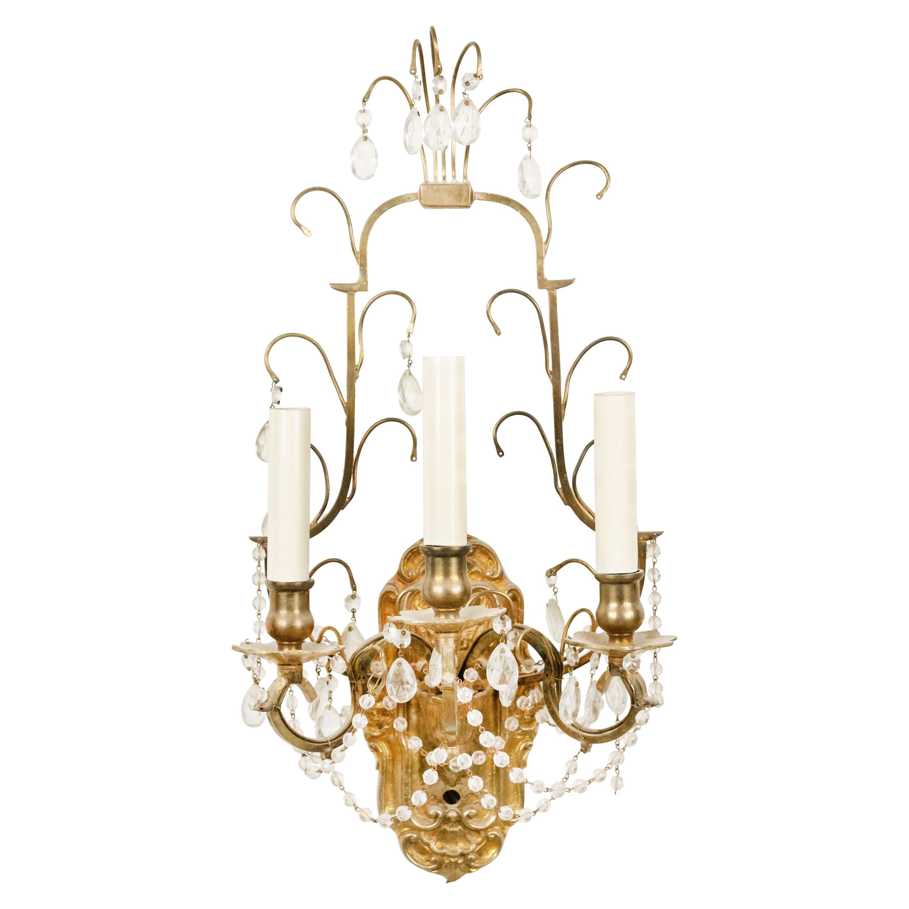 French Victorian Gilt Bronze and Crystal Wall Sconce For Sale