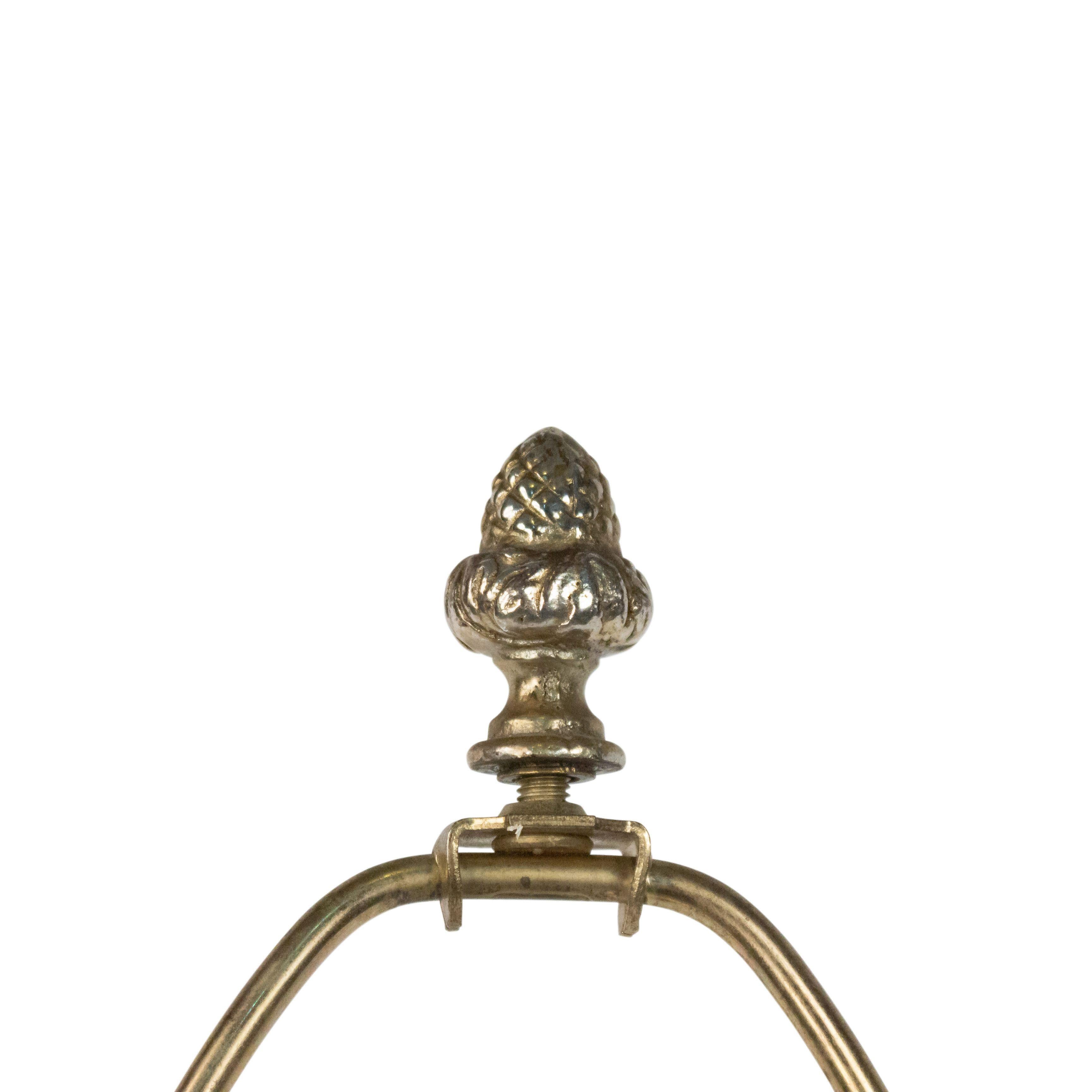 Victorien Lampes de table Satyre en bronze doré de style victorien français en vente