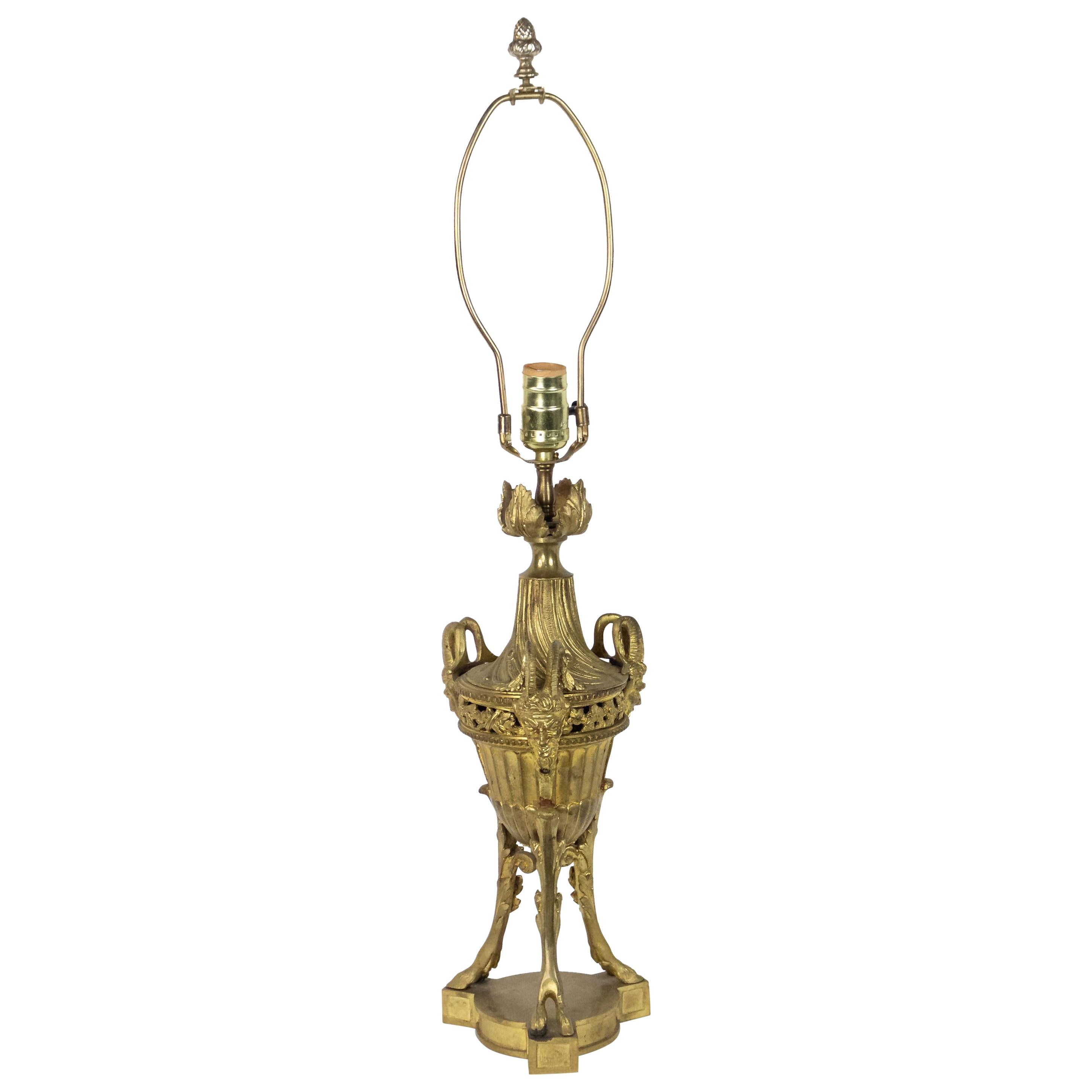 Französische viktorianische Satyr-Tischlampen aus vergoldeter Bronze