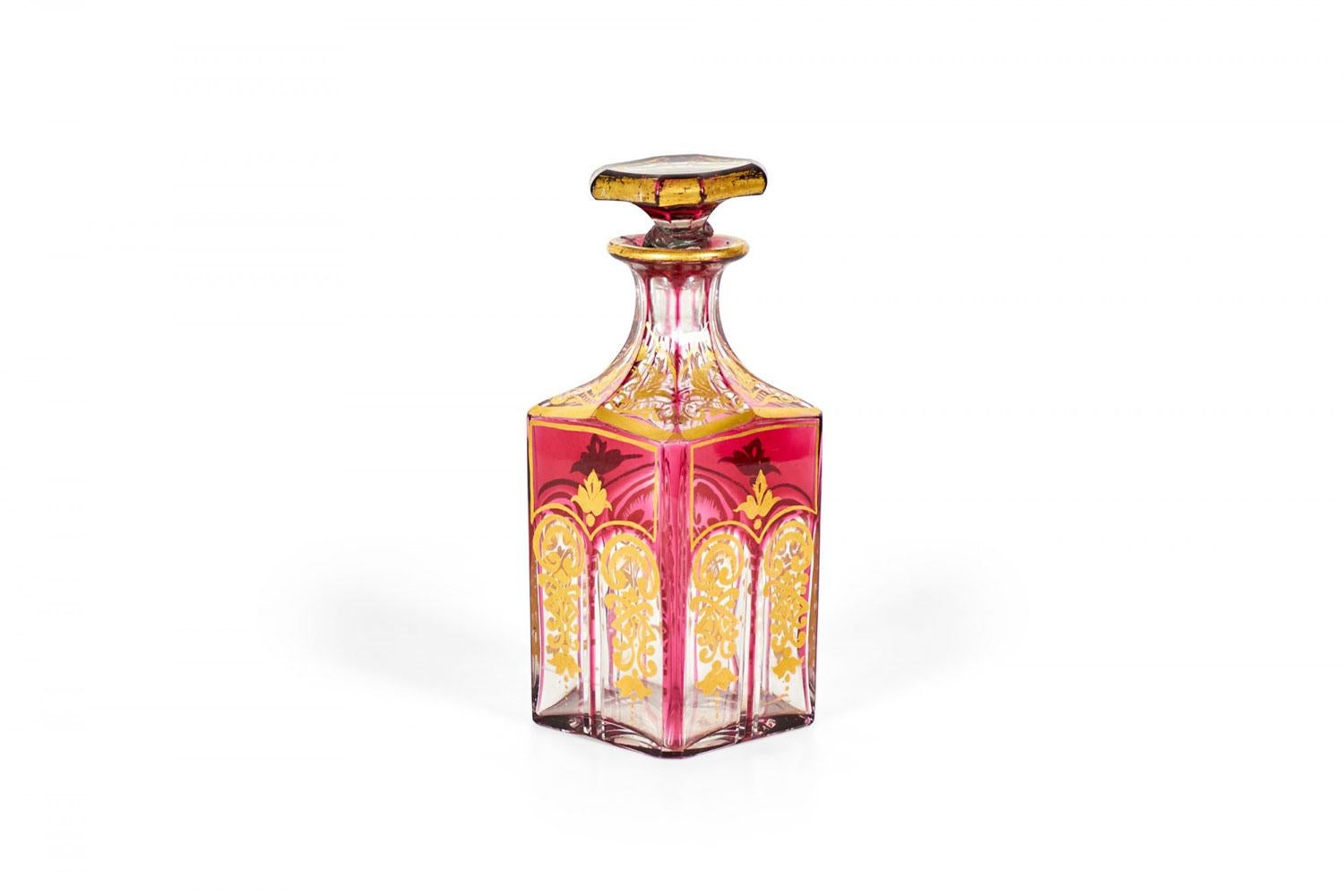 French Victorian Red Crystal Perfume Bottle In condizioni buone in vendita a Queens, NY