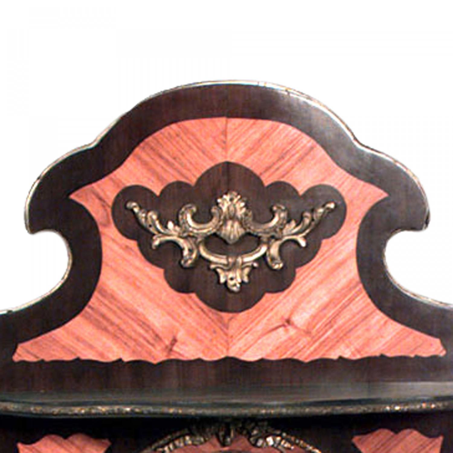 Französisches viktorianisches Rosenholz-Wandregal (Viktorianisch) im Angebot