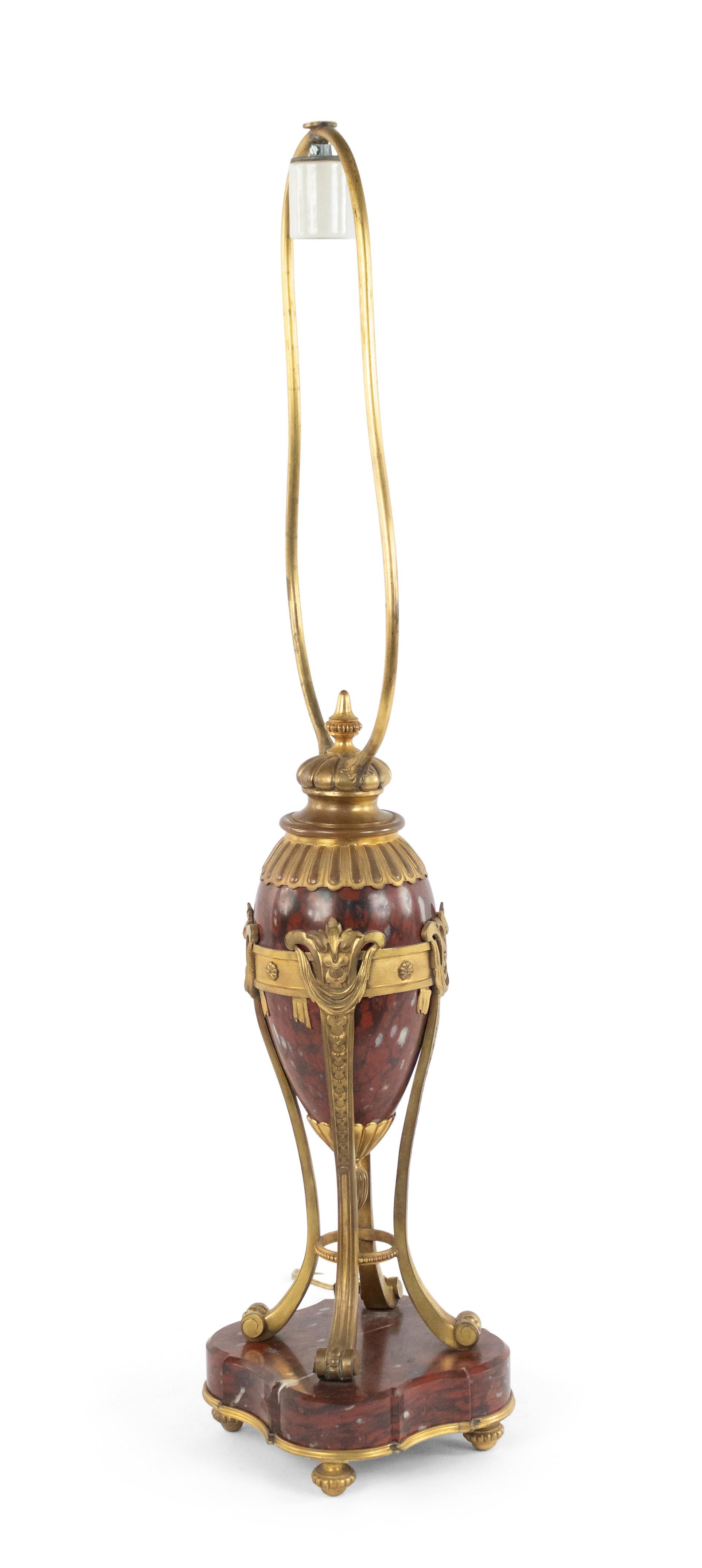 19th Century French Victorian Rouge Marble and Bronze Table Lamp For Sale