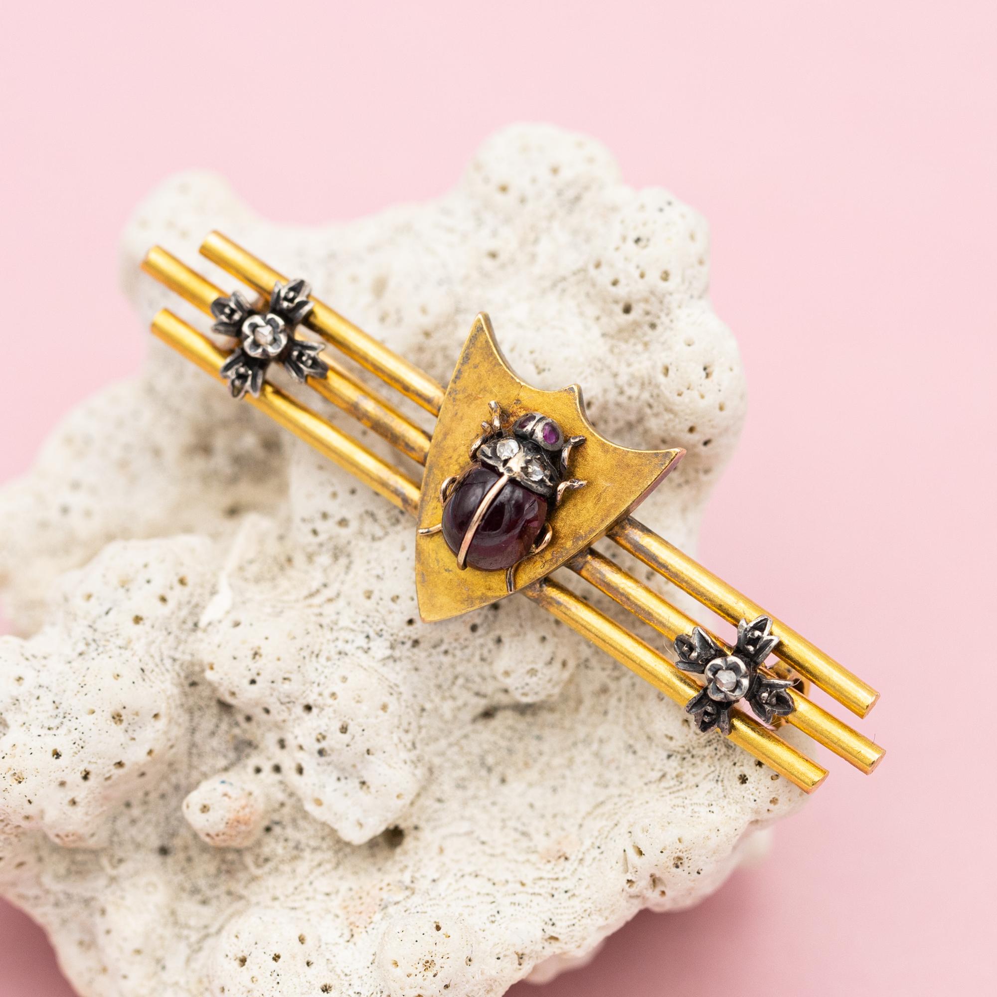 French Victorian Ruby Ladybug Brooch - Antique 18k gold animal brooch - Insect In Good Condition In Antwerp, BE