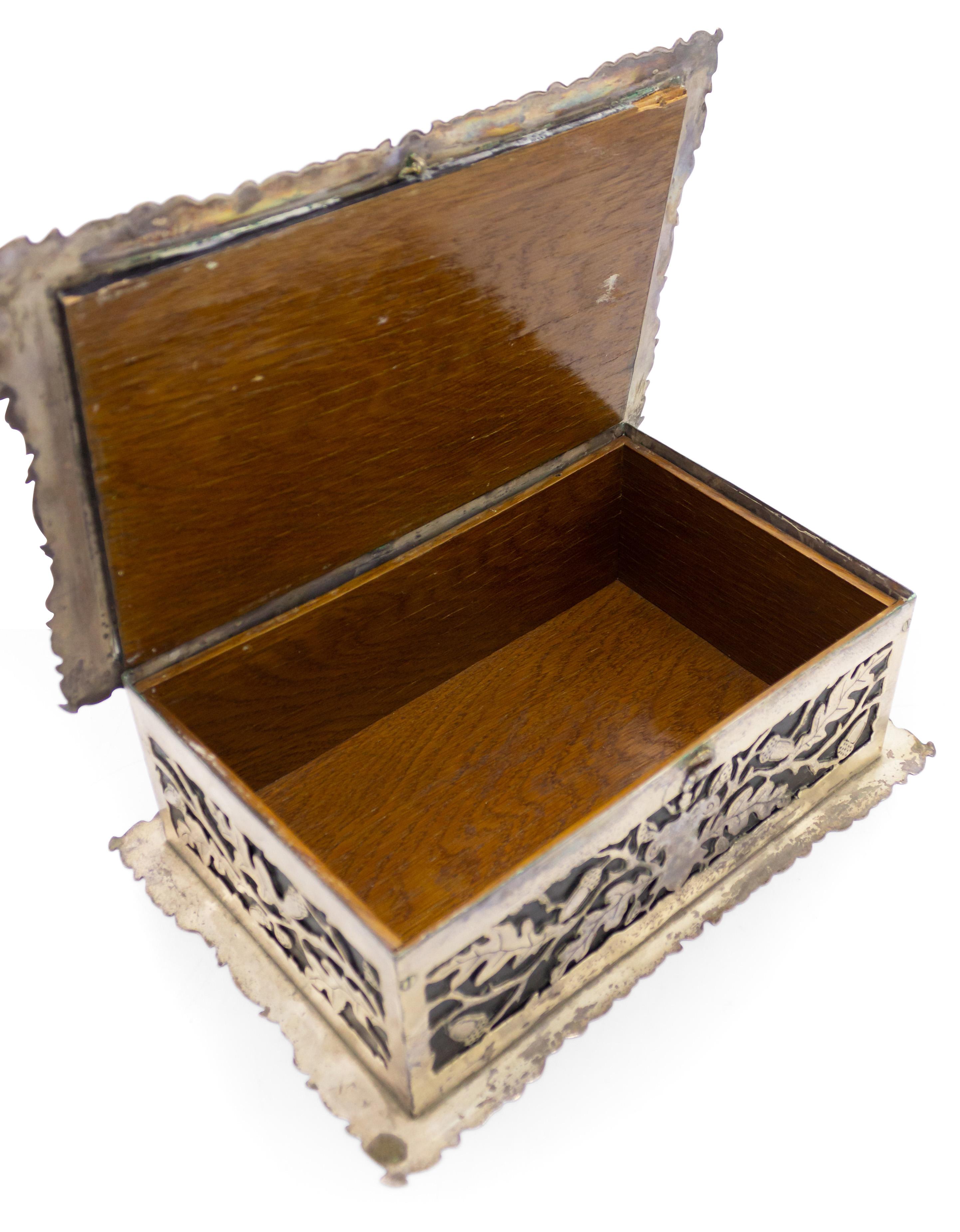 19th Century French Victorian Silver Filigree Box For Sale