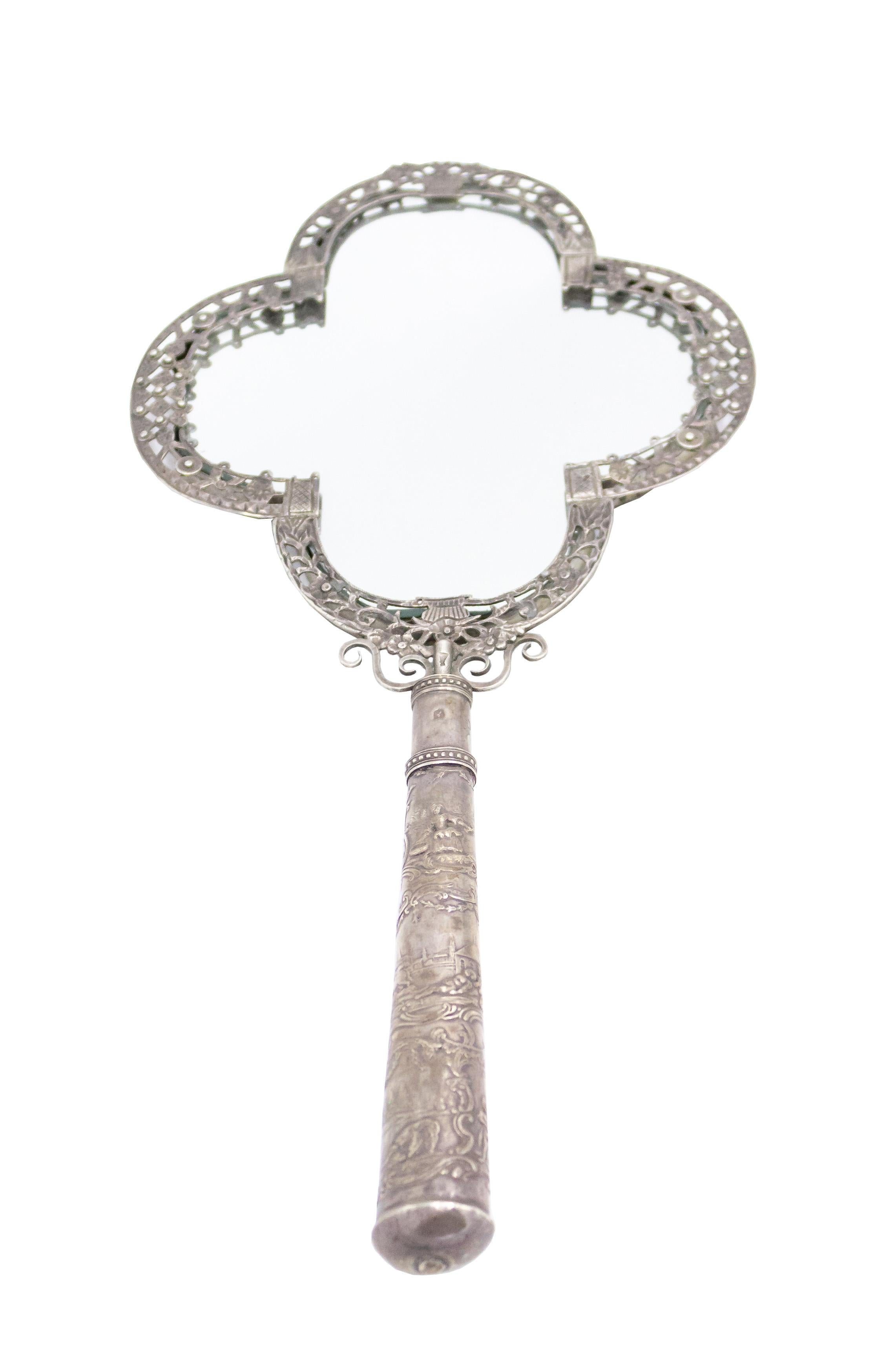 Miroir à main victorien français en métal argenté en vente 1