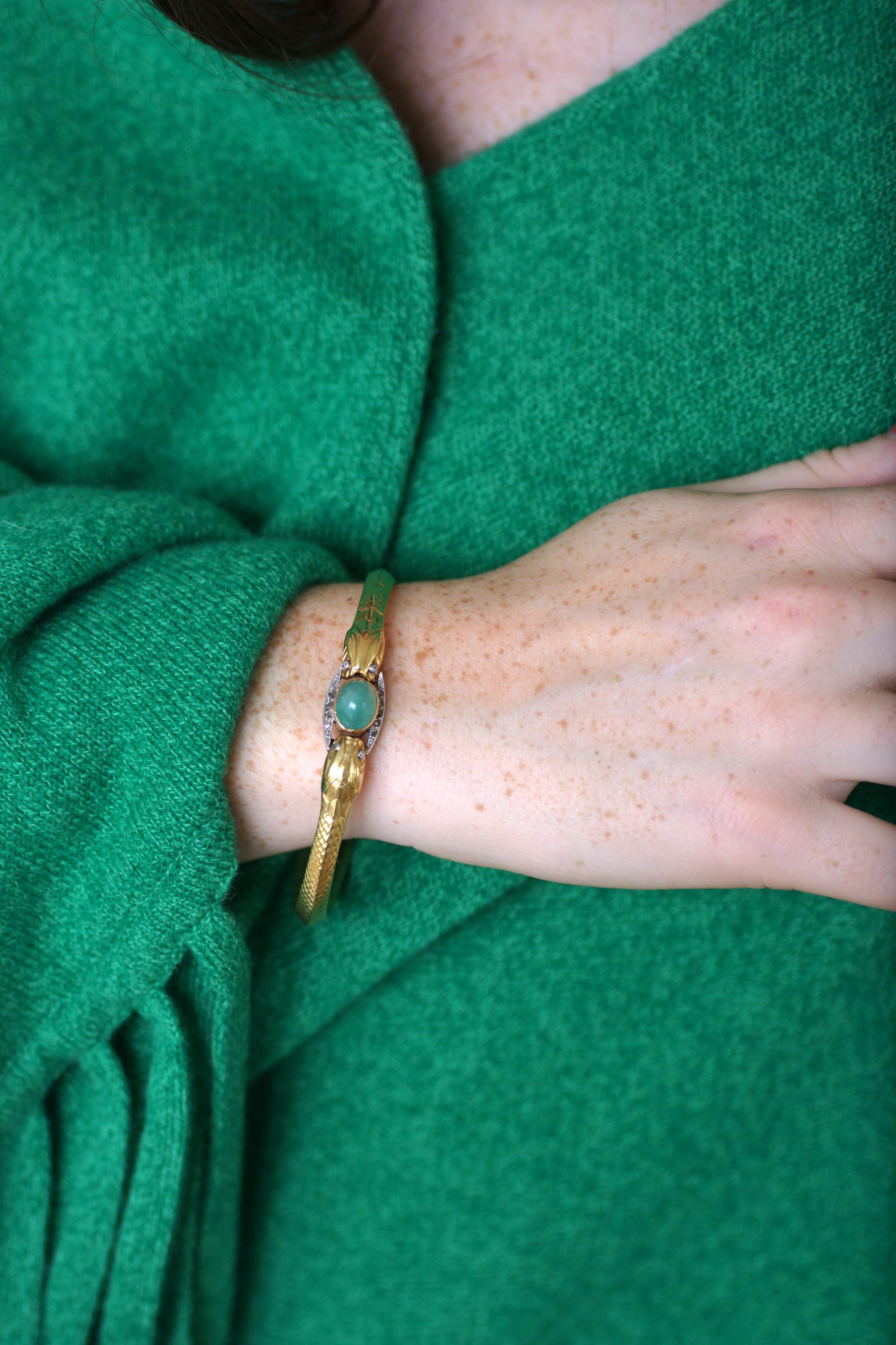 French Victorian Snake Bangle in Gold, Emerald & Diamonds For Sale 4
