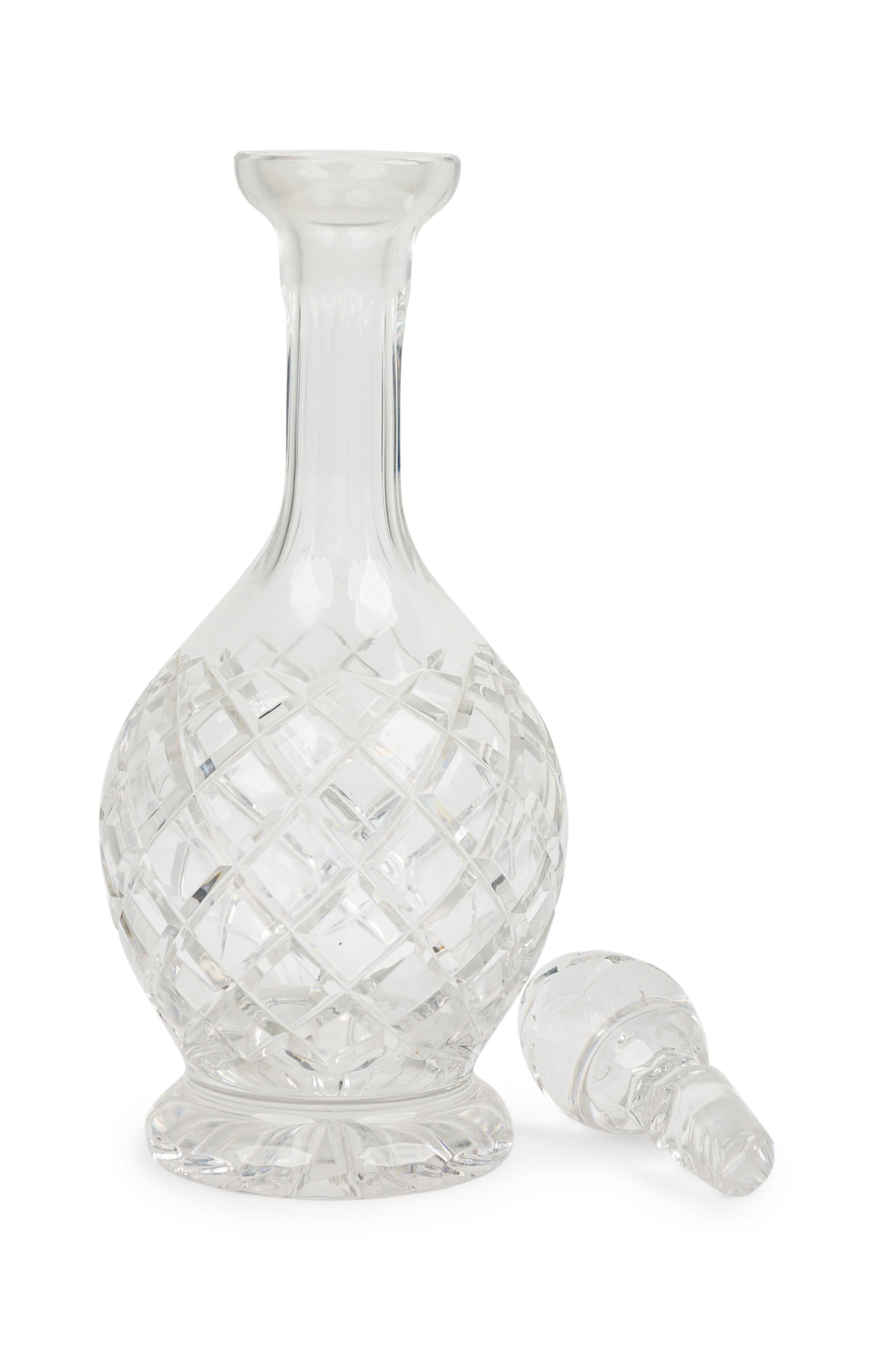 Decantador en forma de campana de Baccarat de estilo victoriano francés Hecho a mano en venta