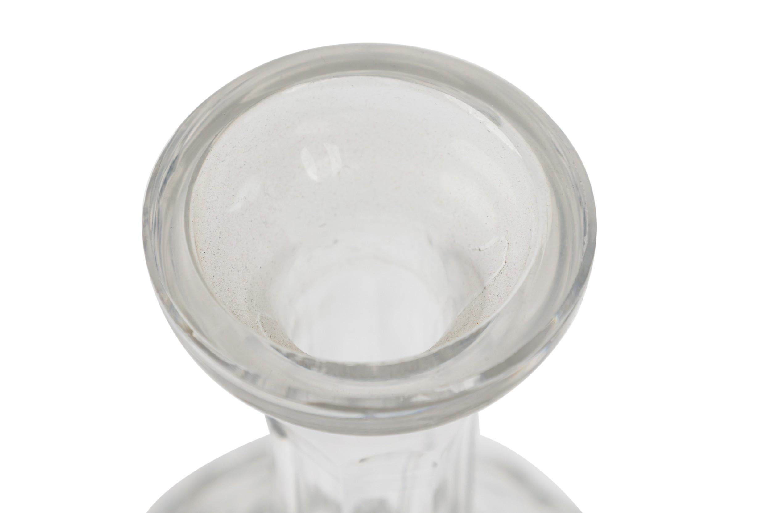 Decantador en forma de campana de Baccarat de estilo victoriano francés en Bueno estado para la venta en Queens, NY