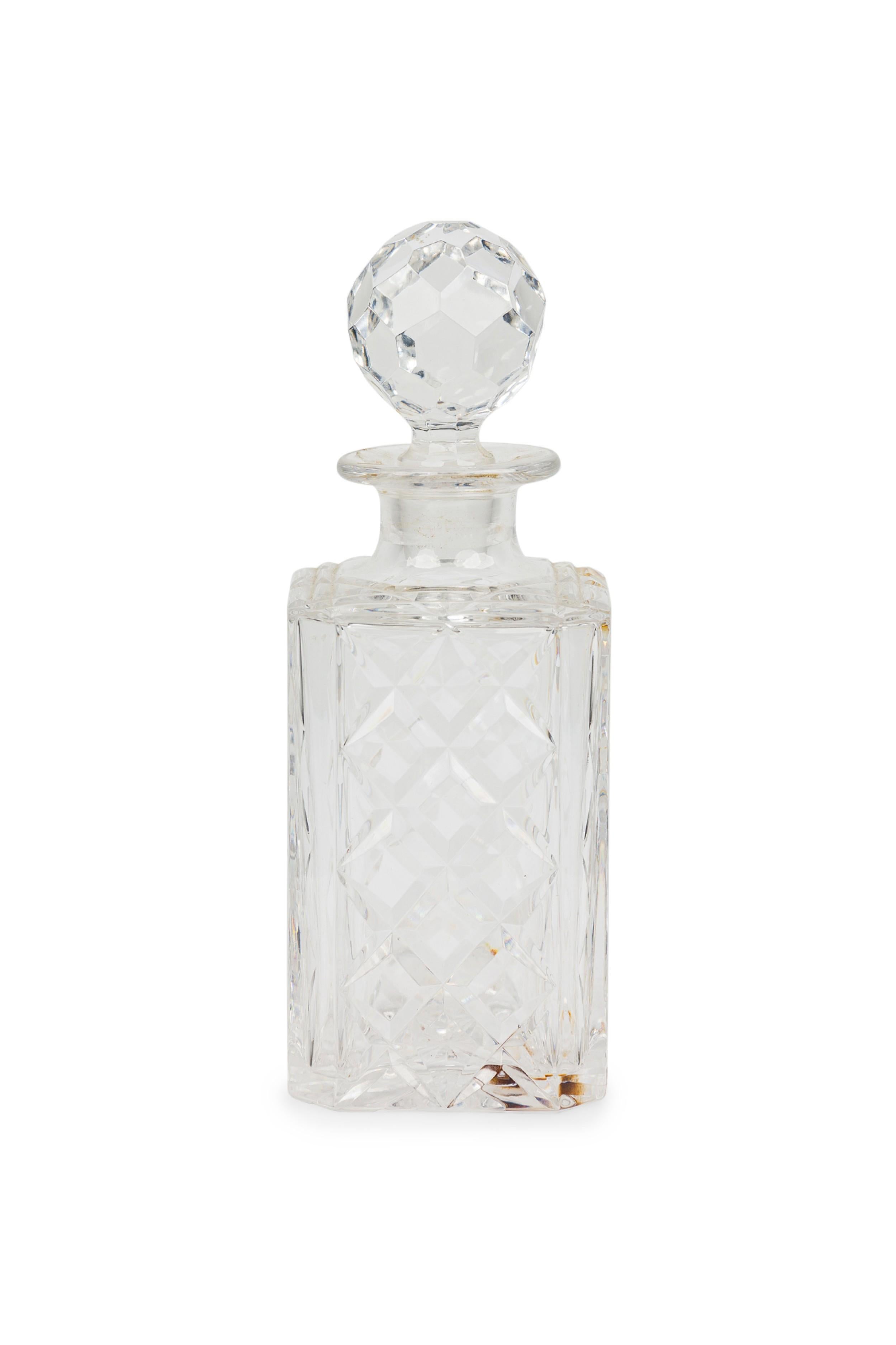 Français Carafe à whisky Baccarat de style victorien français avec bouchon en vente
