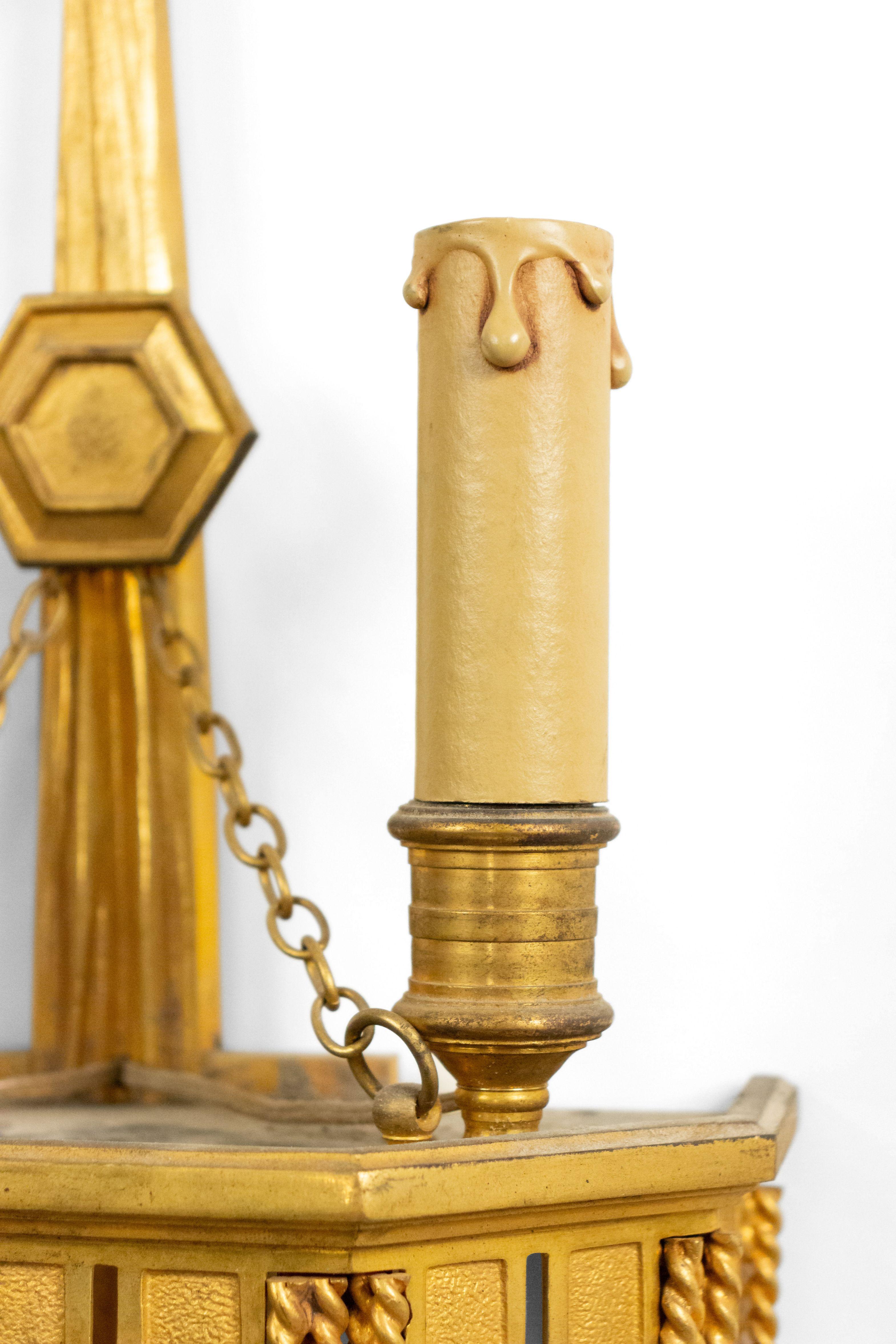 Französische Goldbronze-Wandleuchter im viktorianischen Stil im Angebot 2