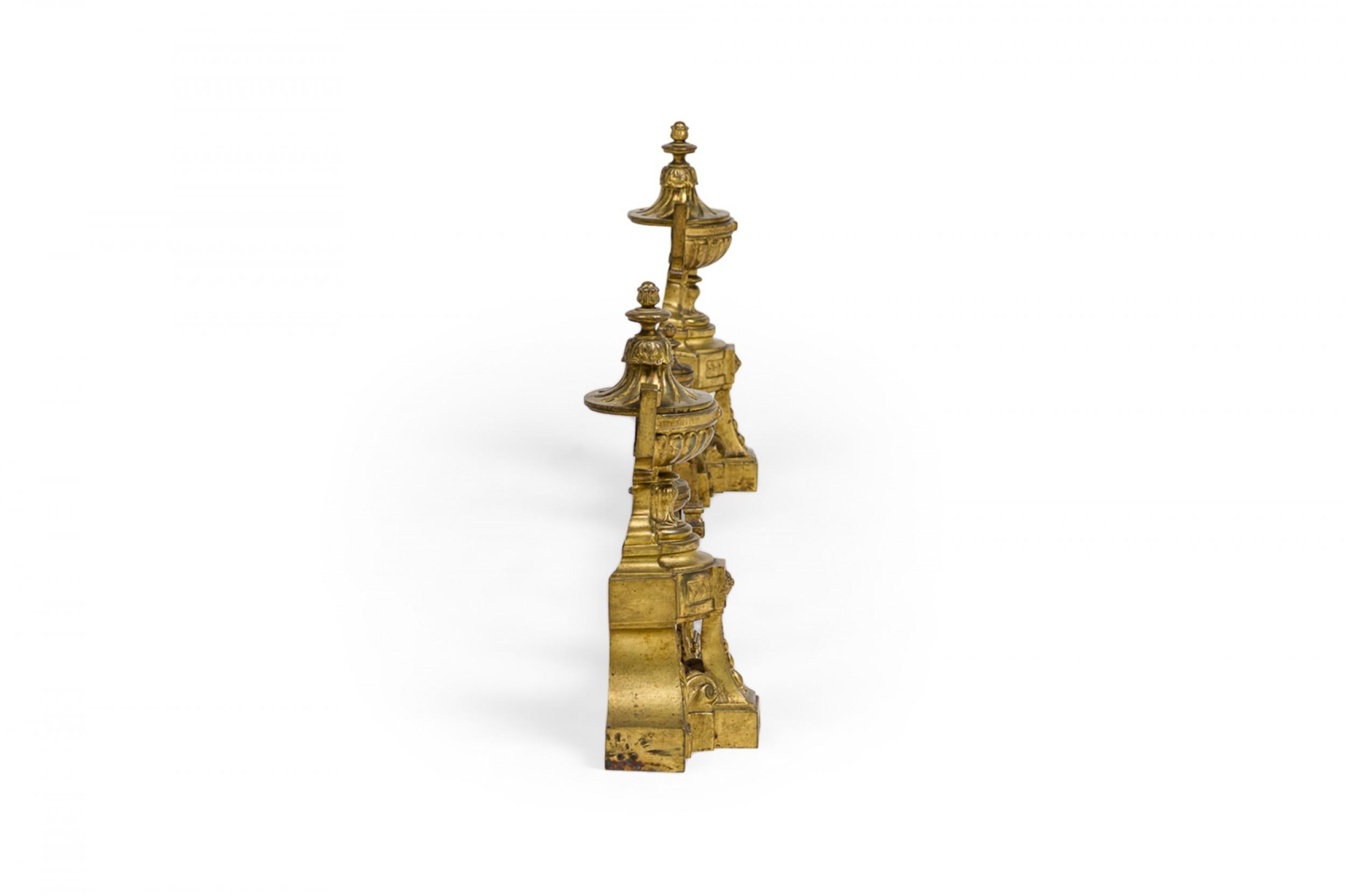 Doré Pare-feu de style victorien français en bronze doré en vente
