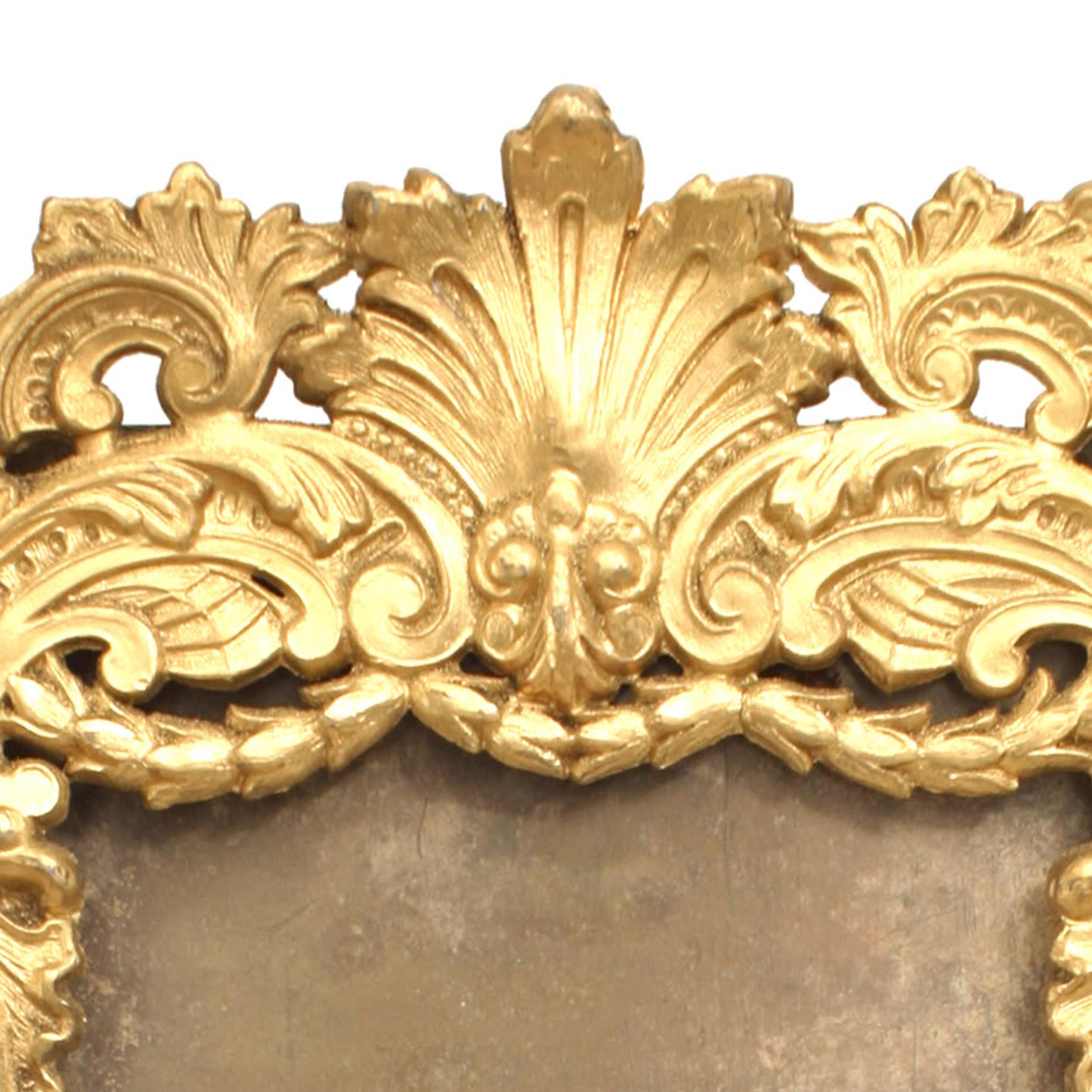 Dorato Cornice in filigrana dorata in stile vittoriano francese in vendita