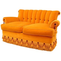 Viktorianischer viktorianischer Loveseat aus goldenem Seidensamt