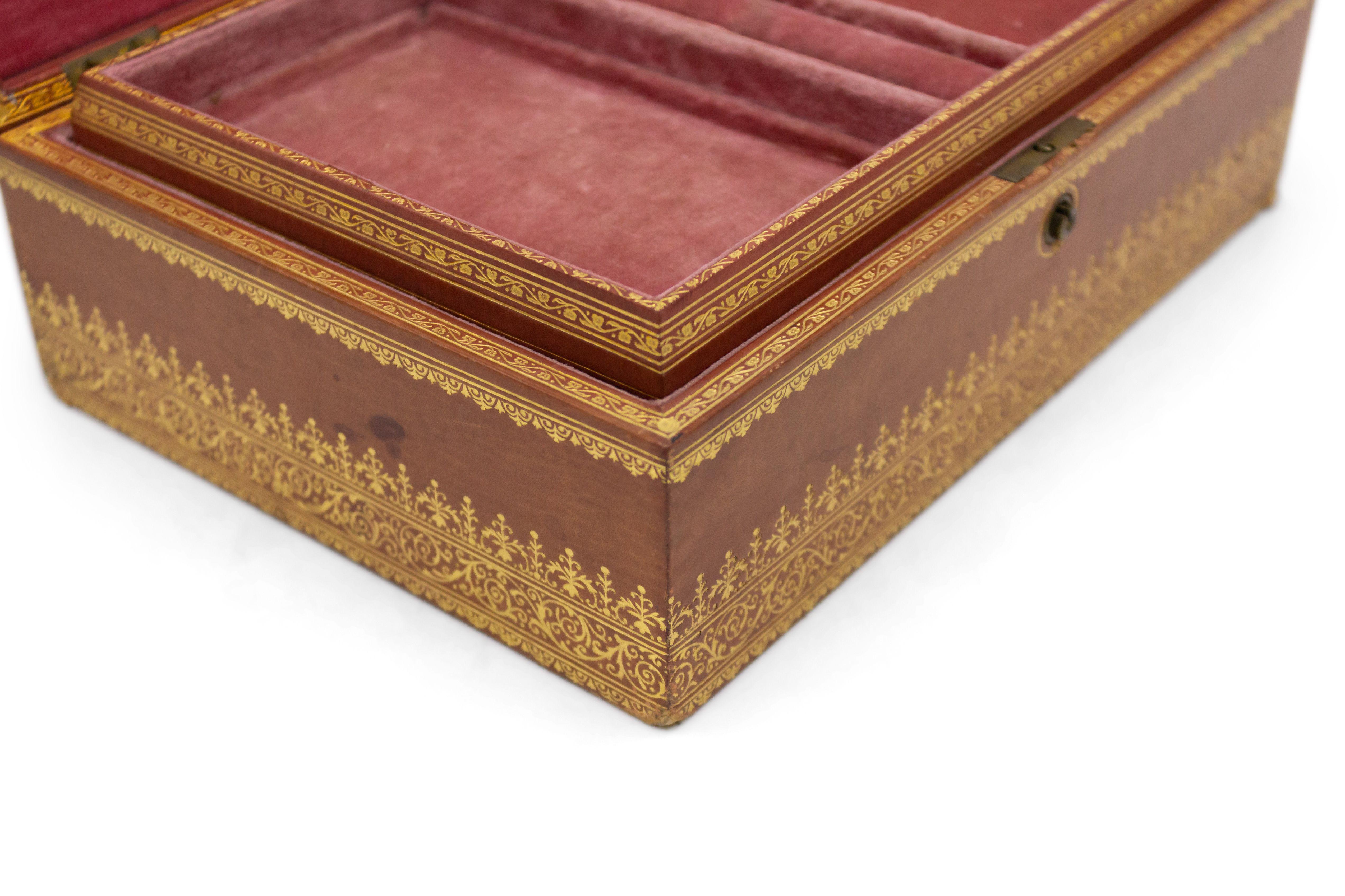 French Victorian Style Leather Jewelry Box In Good Condition In New York, NY